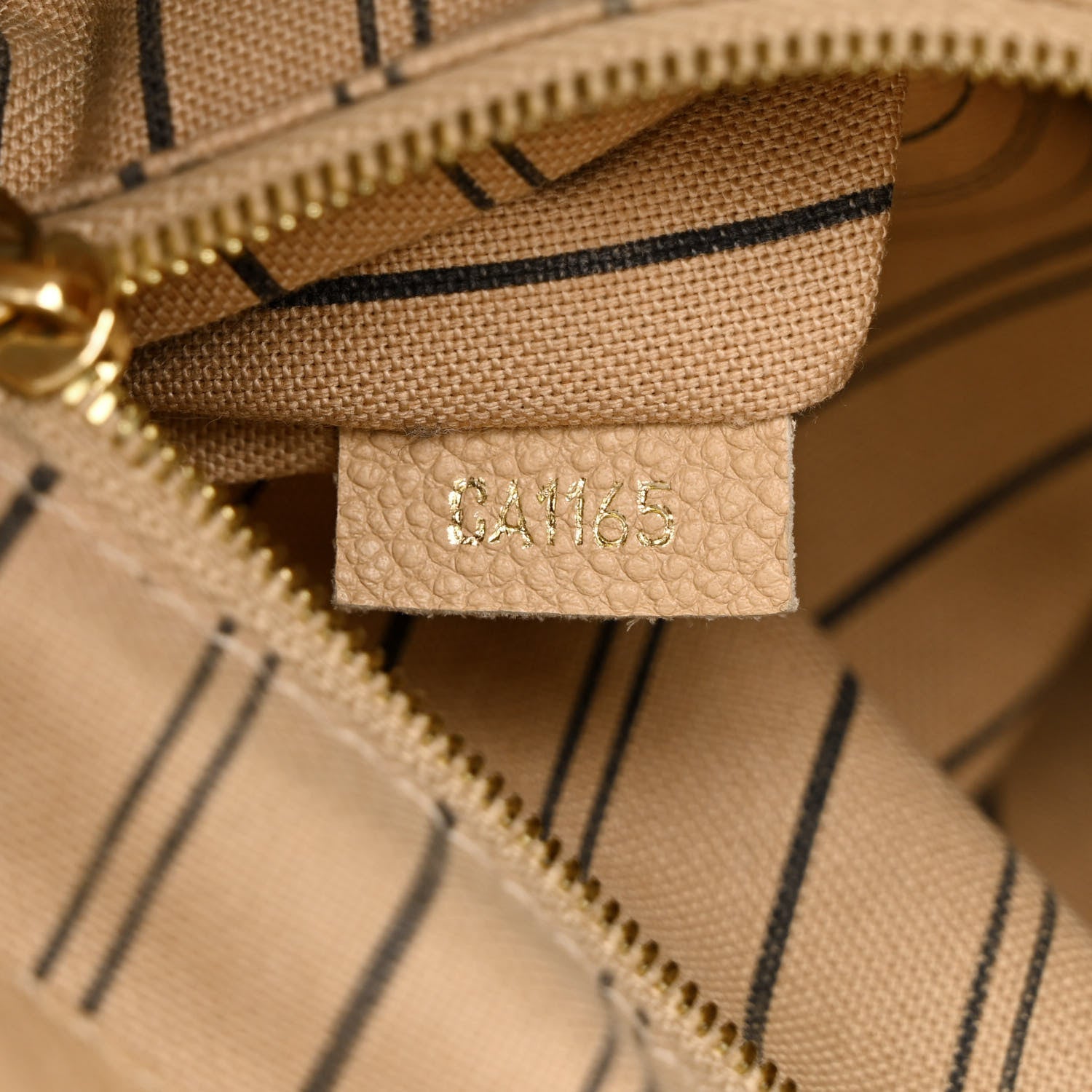 Louis Vuitton Empreinte Artsy MM Dune 7 of 13