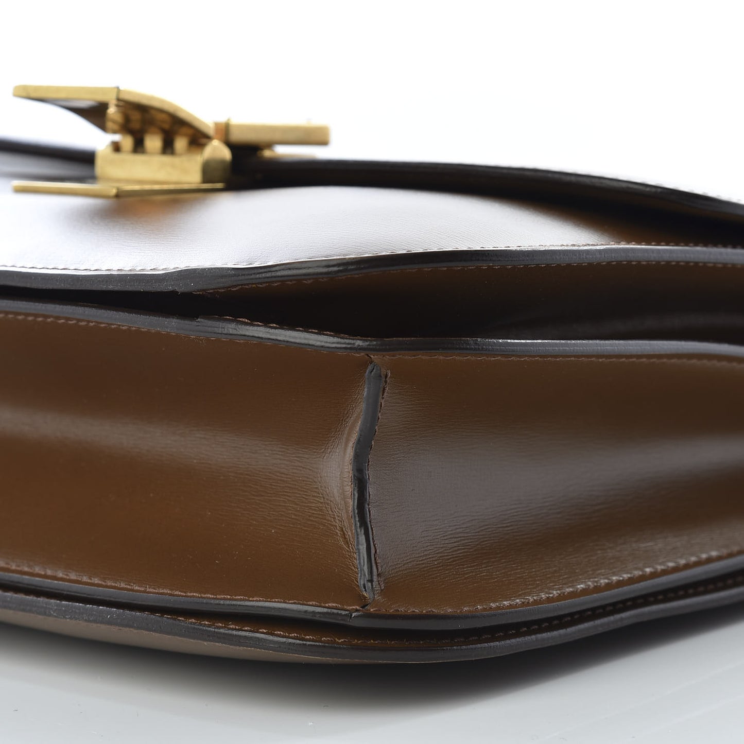 Box Calfskin Medium Classic Box Flap Bag Camel