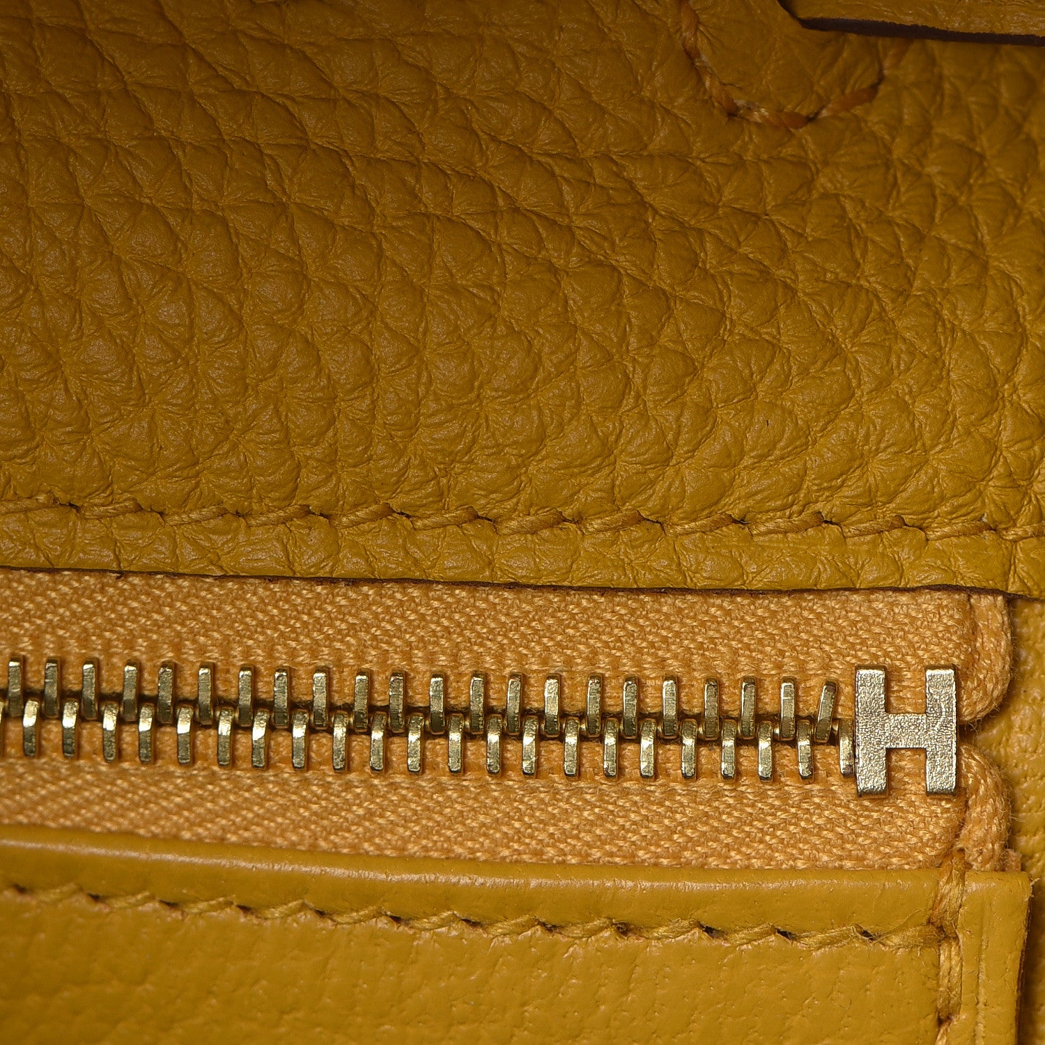 Hermes Togo Kelly Retourne 28 Jaune Ambre 36 of 42