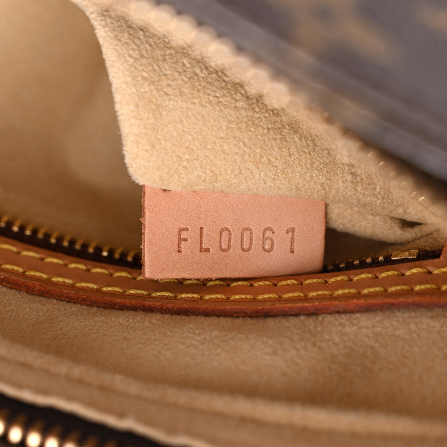 Monogram Looping MM