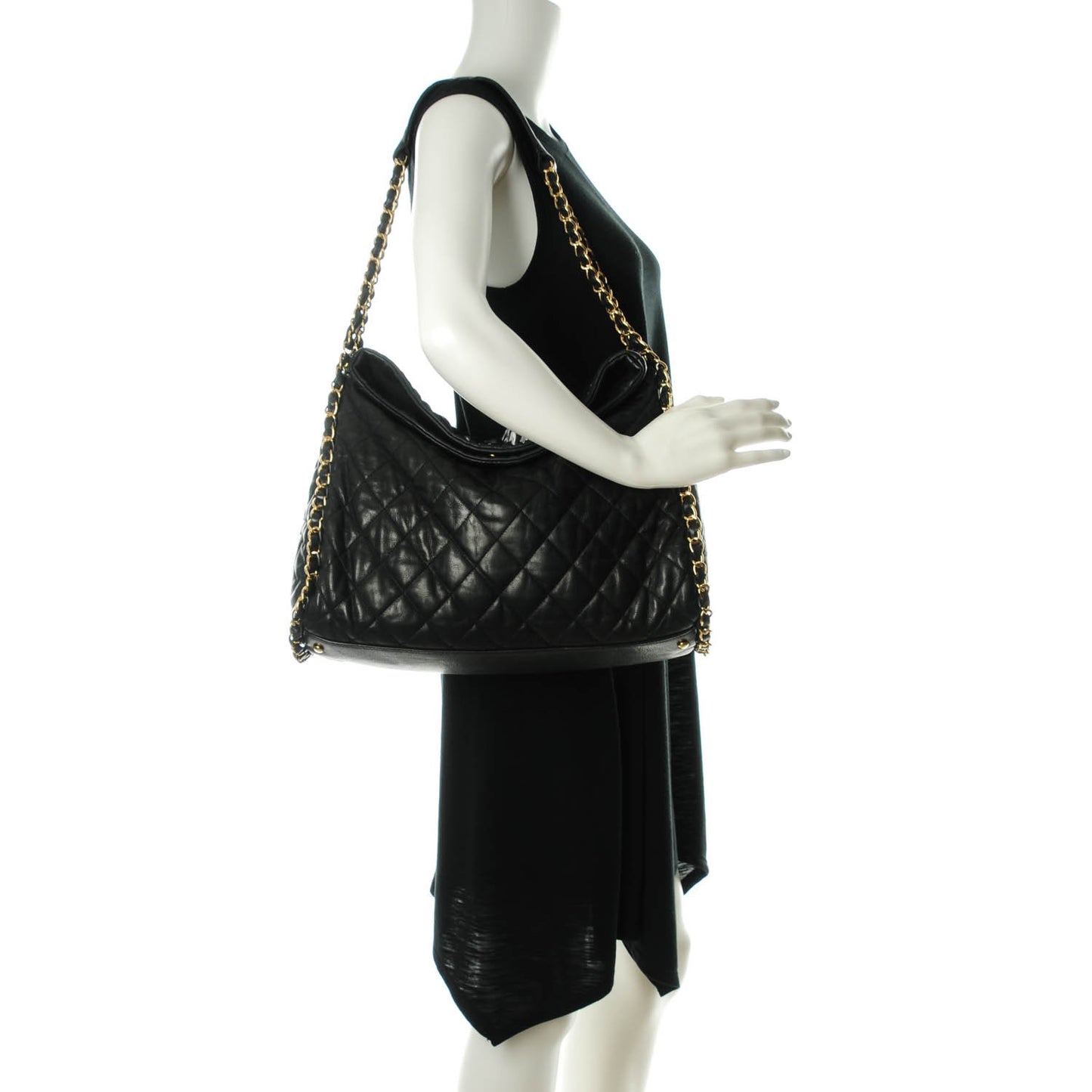 Calfskin Quilted Large Chain Me Hobo Black