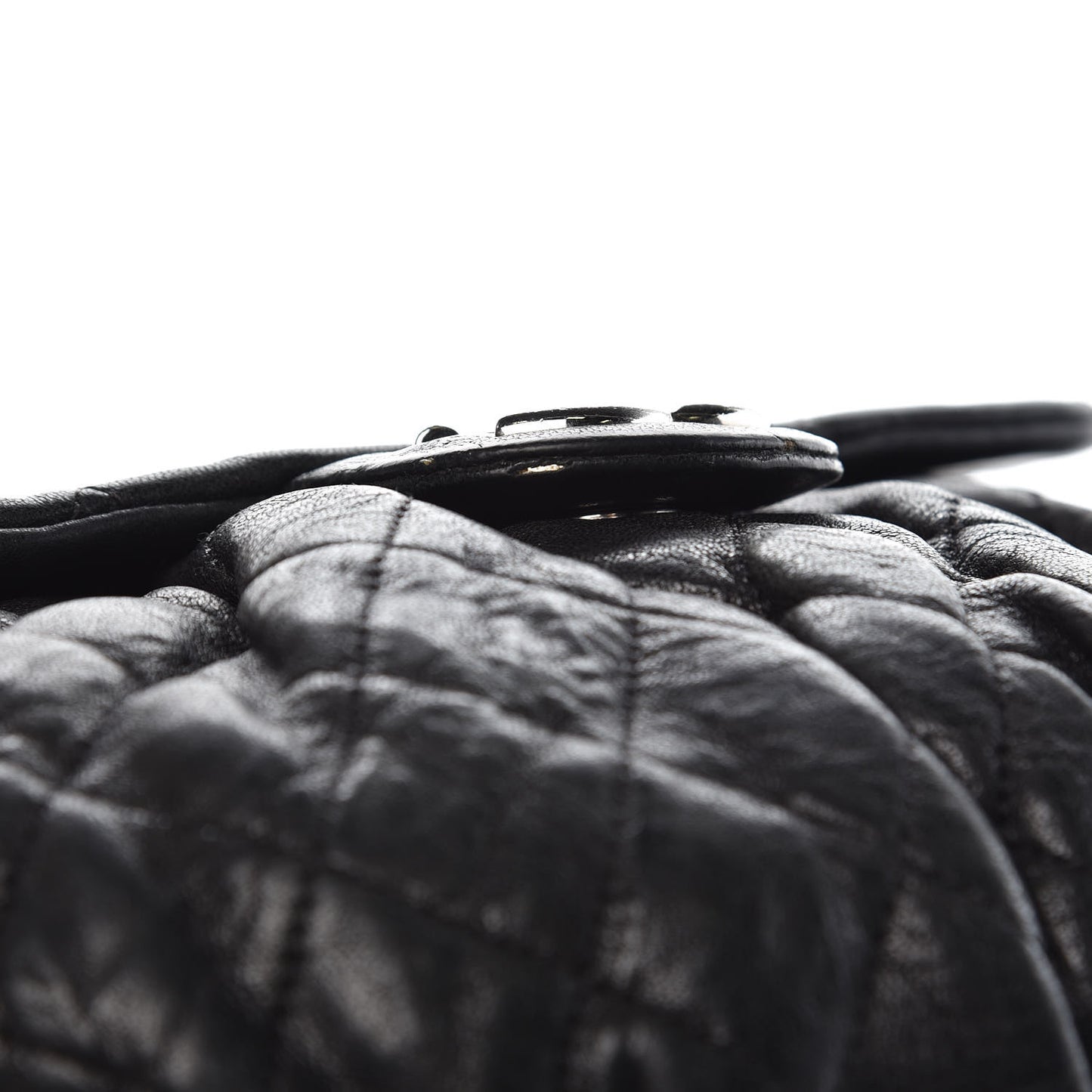 Washed Lambskin Quilted Medium Chain Around Messenger Black
