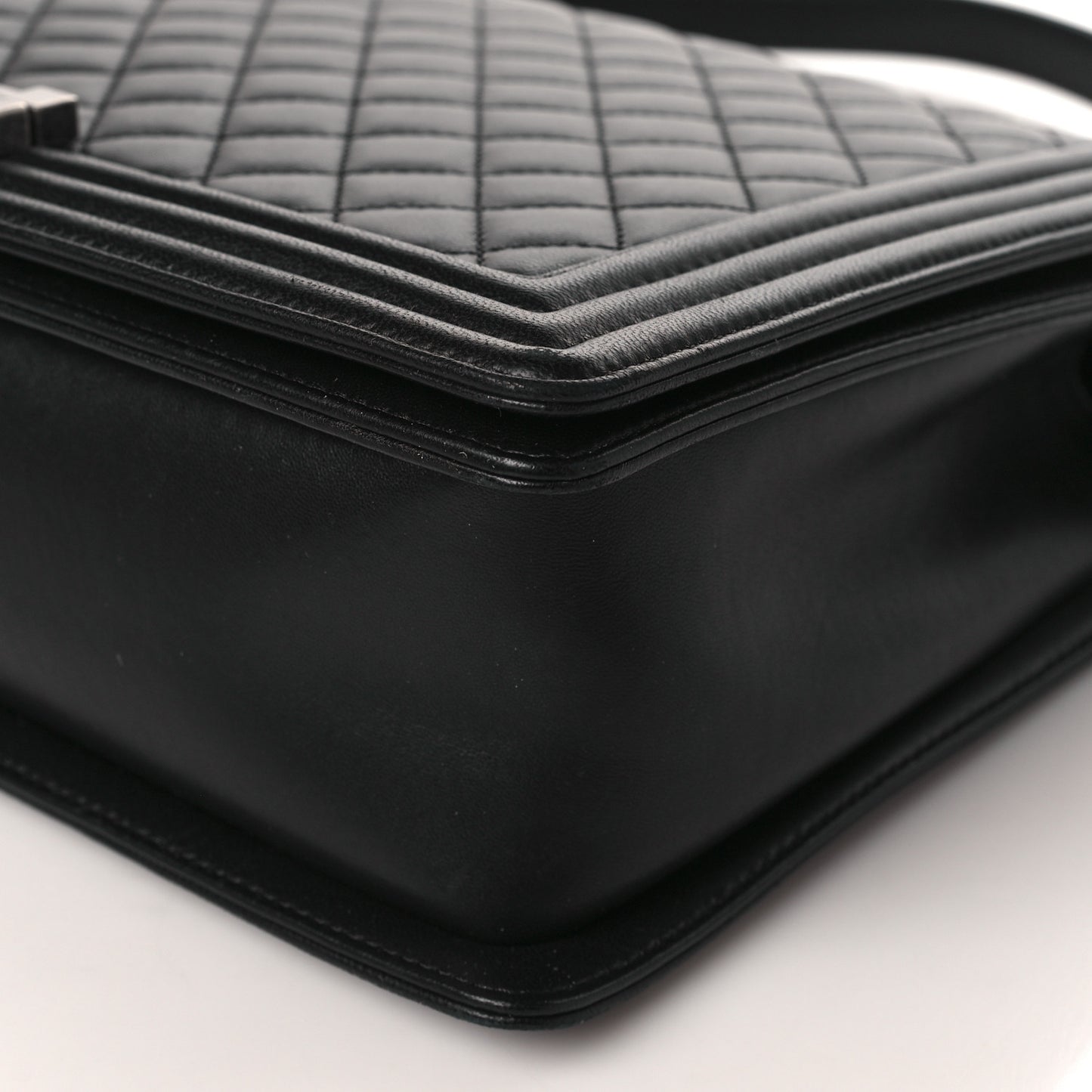Lambskin Quilted Large Boy Flap Black
