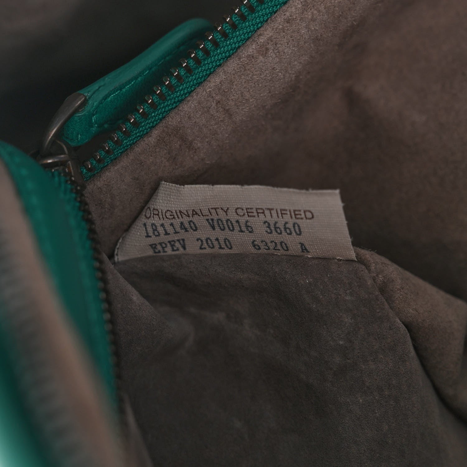 Bottega Veneta Nappa Intrecciato Large Veneta Hobo Lagoon 7 of 10