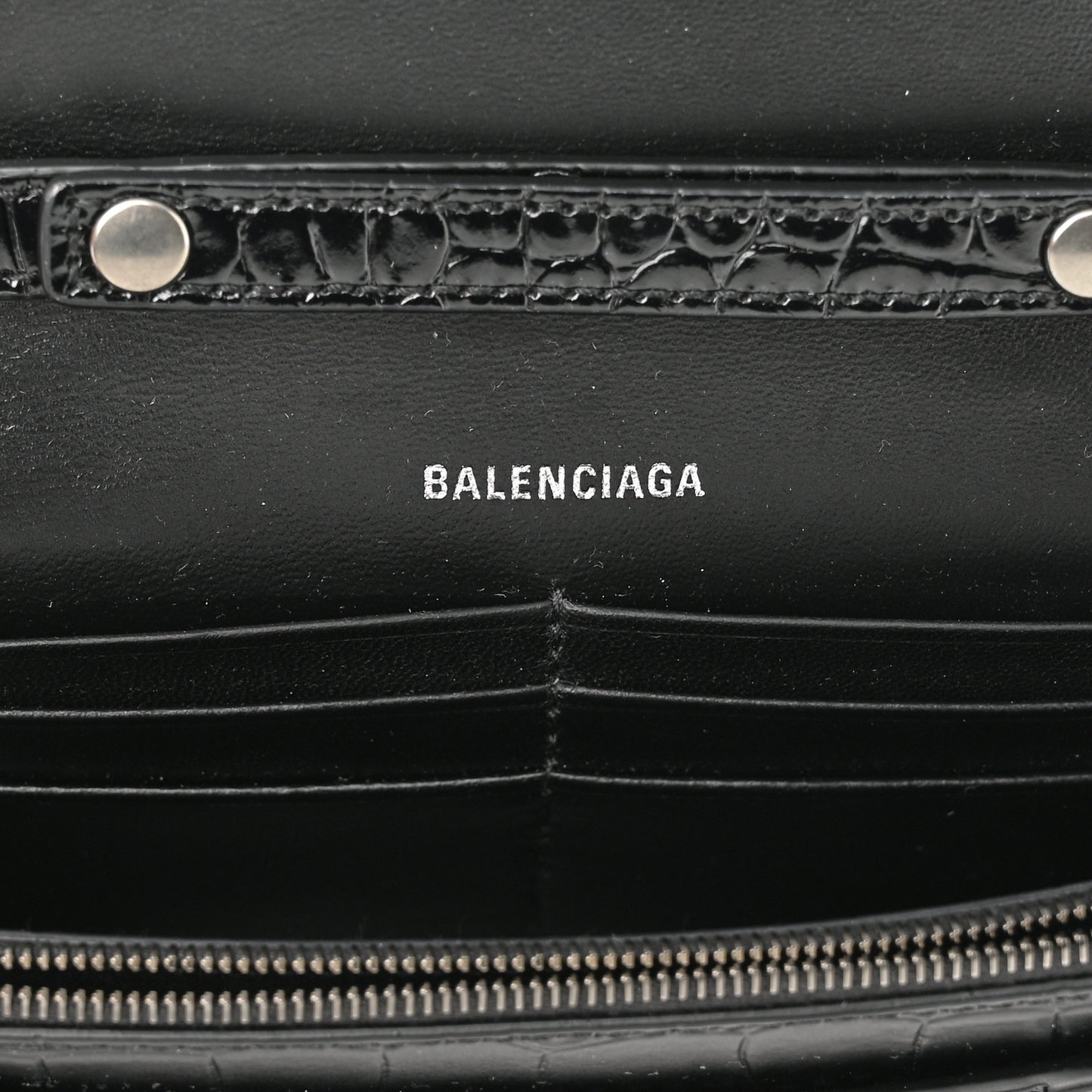Shiny Calfskin Monochrome Crocodile Embossed Hourglass Chain Bag Black