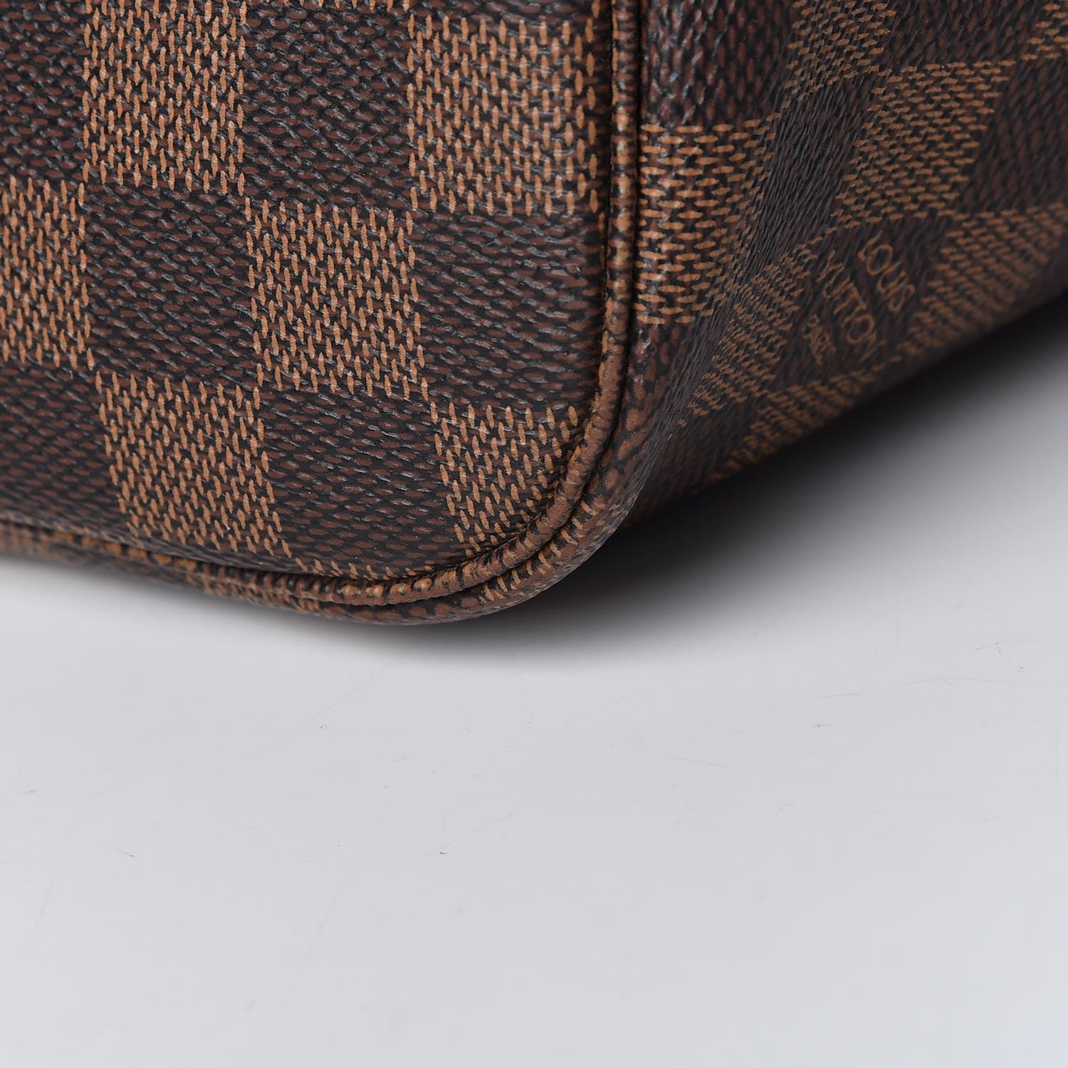 Louis Vuitton Damier Ebene Neverfull MM 19 of 19