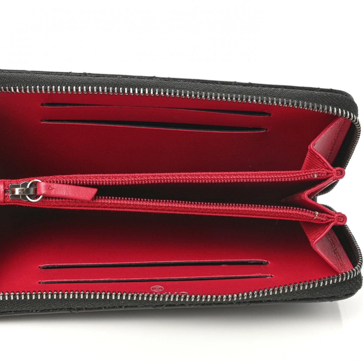 Aged Calfskin Quilted Small Gabrielle Zip Around Wallet Black