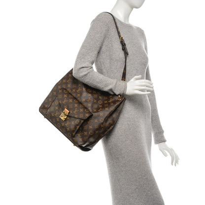 Louis Vuitton Monogram Metis 2 of 7