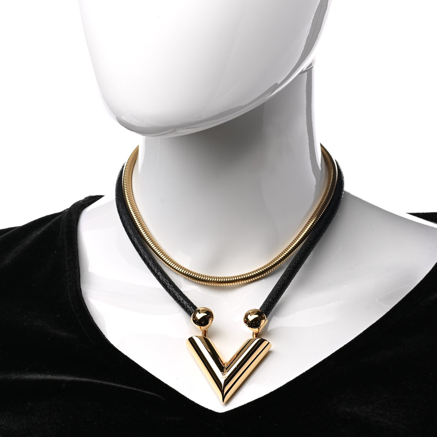 Essential V Necklace Gold