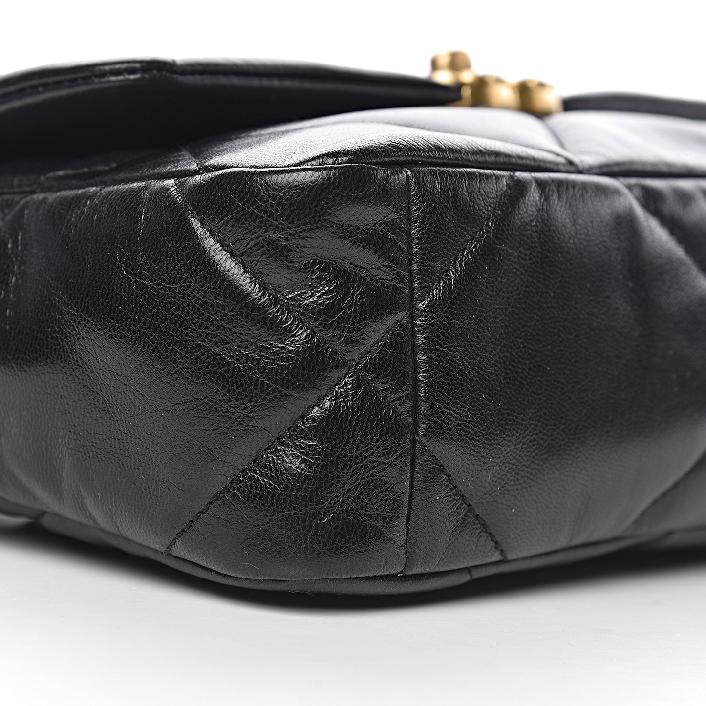 Lambskin Quilted Medium 19 Flap Black