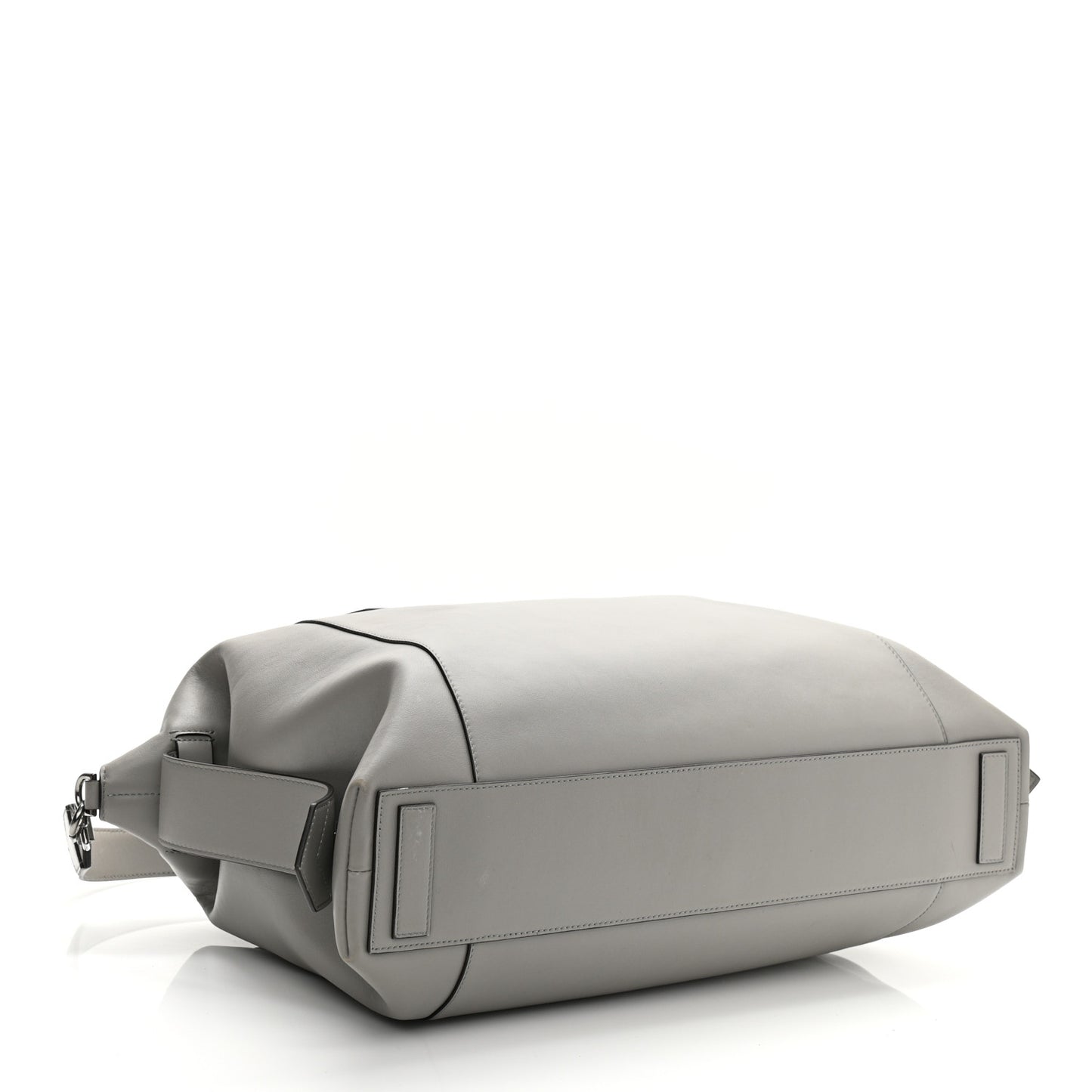 Soft Calfskin Medium Soft Antigona Pearl Grey