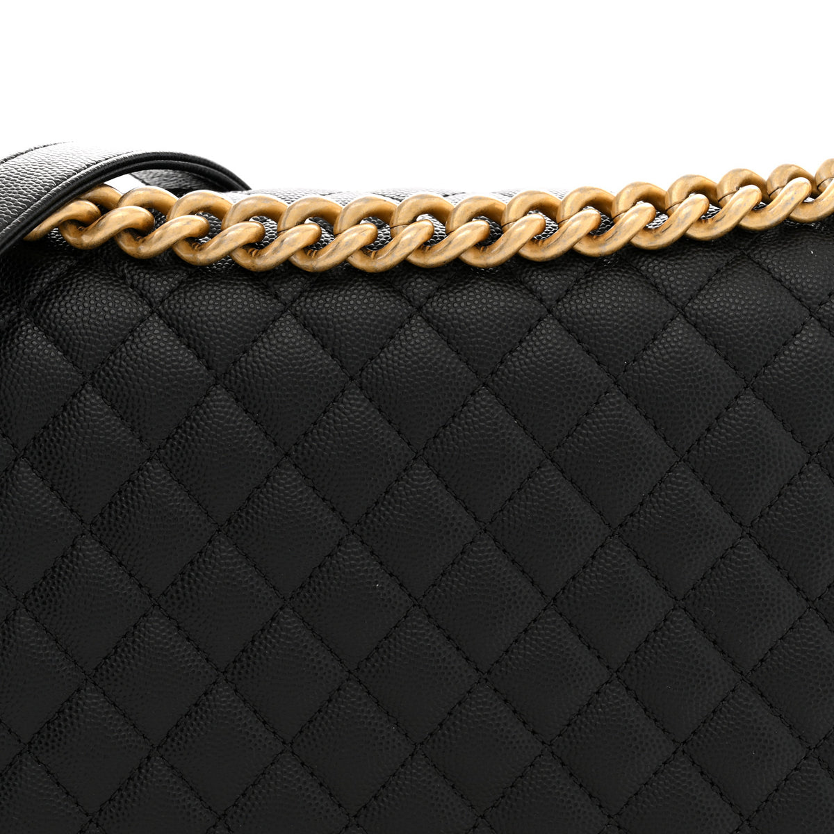 Caviar Quilted Medium Boy Flap Black