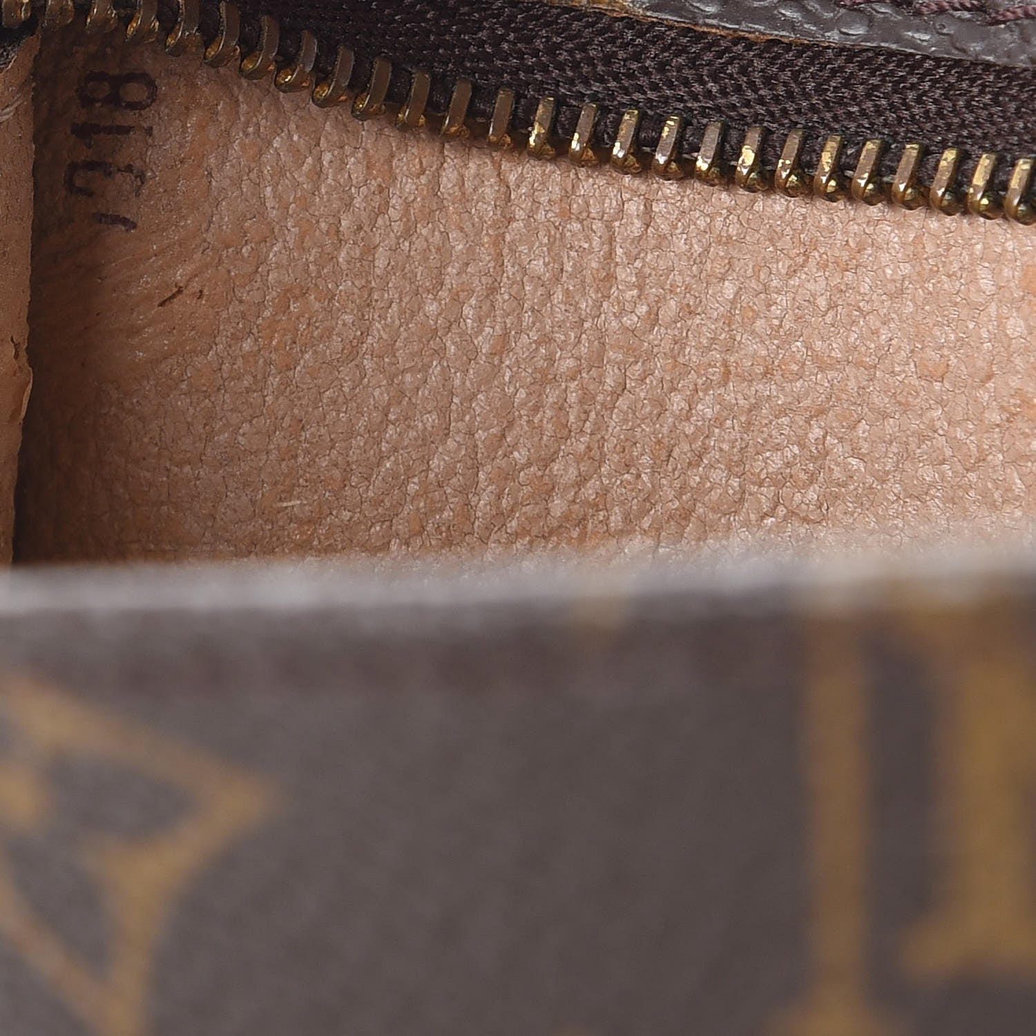 Louis Vuitton Monogram Bucket 27 Pouch 7 of 12