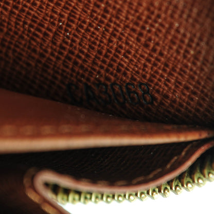 Louis Vuitton Monogram Zippy Wallet 7 of 7