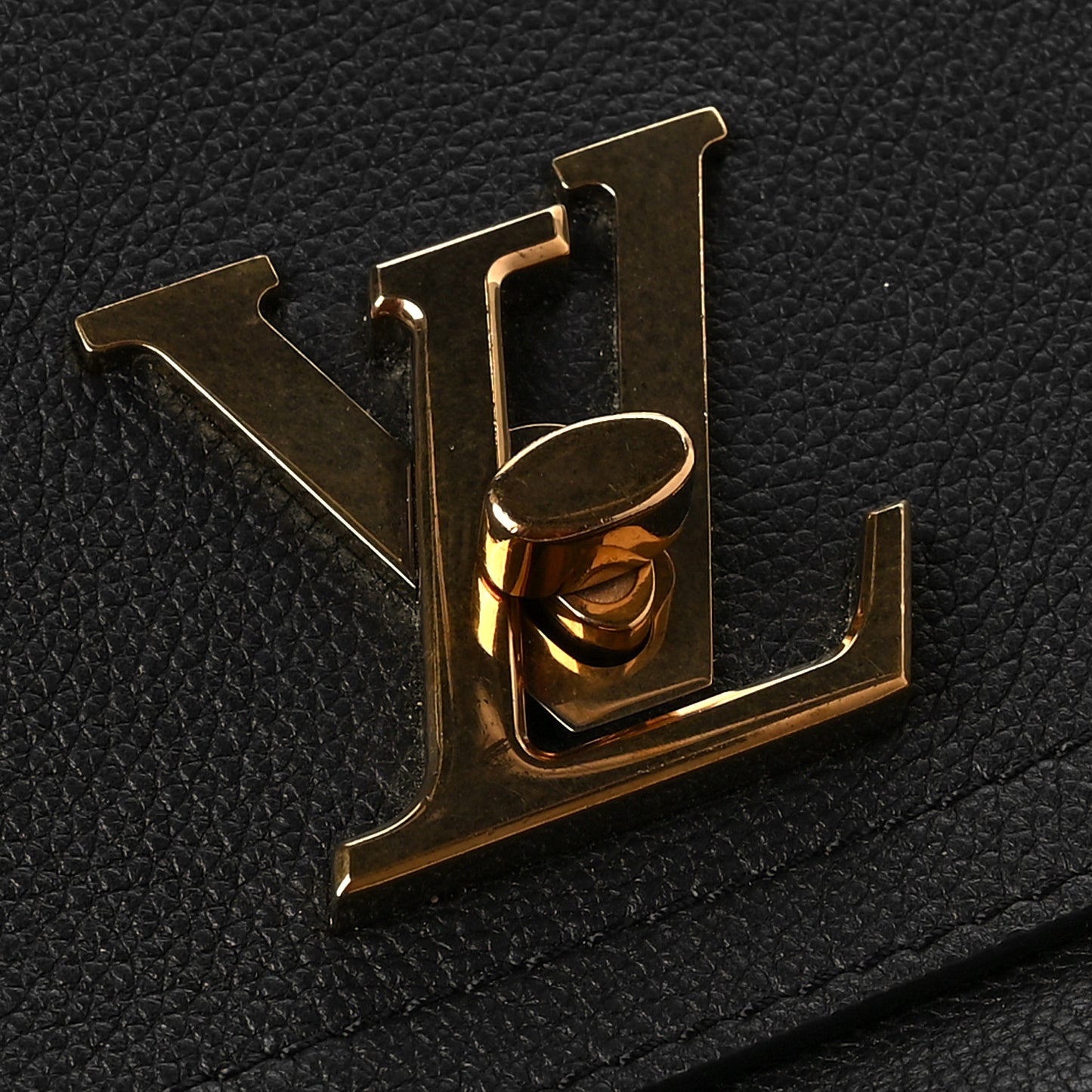 Grained Calfskin Lockme Chain Bag PM Black