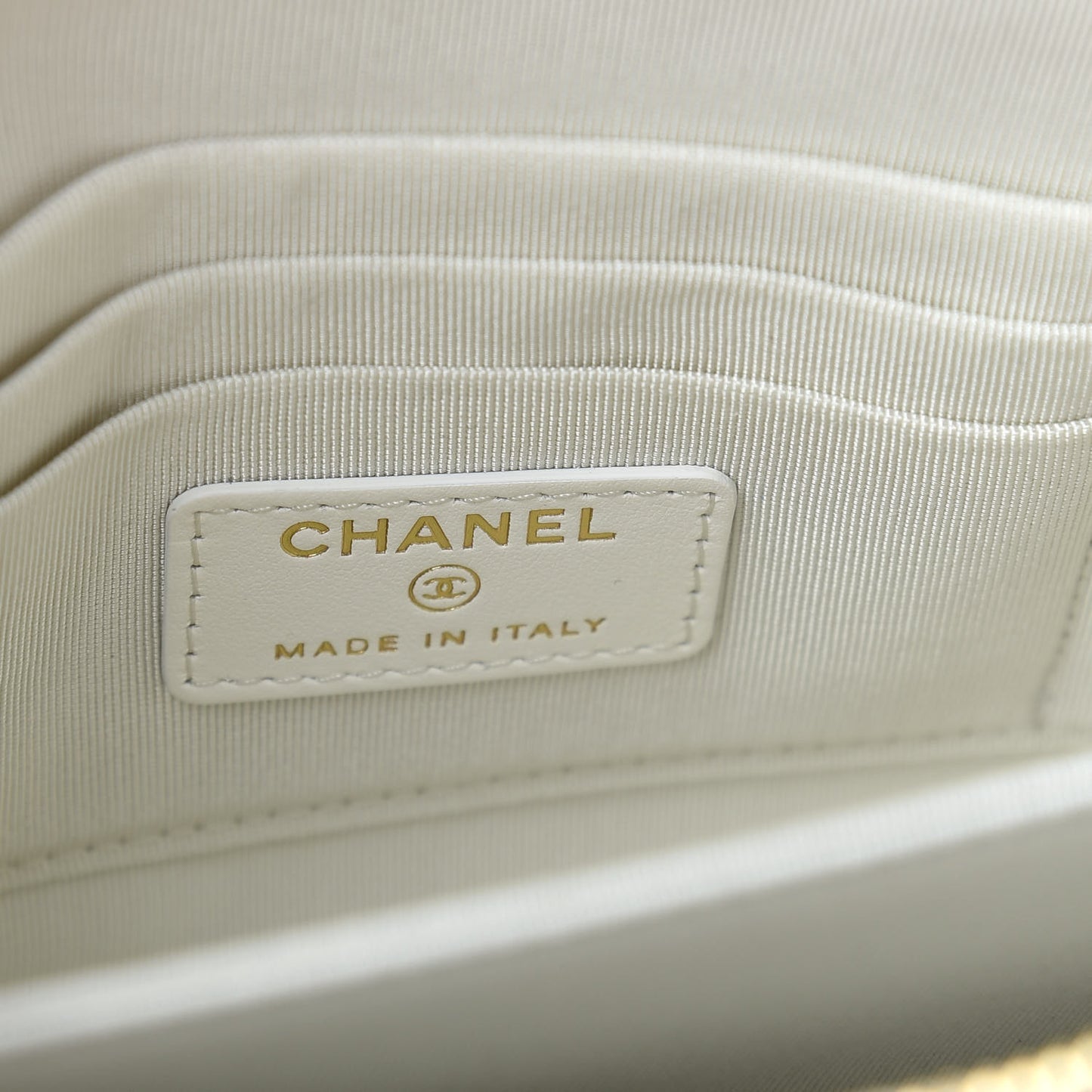 Shiny Goatskin Quilted Chanel 19 Small Pouch With Handle White
