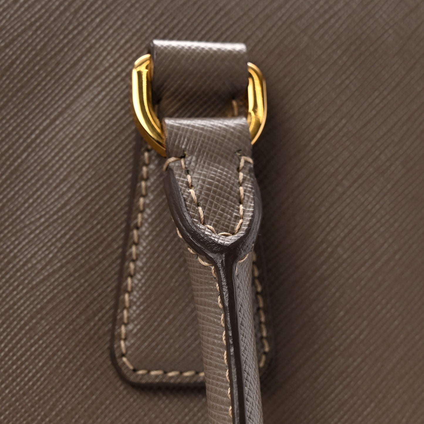 Saffiano Lux Medium Tote Argilla
