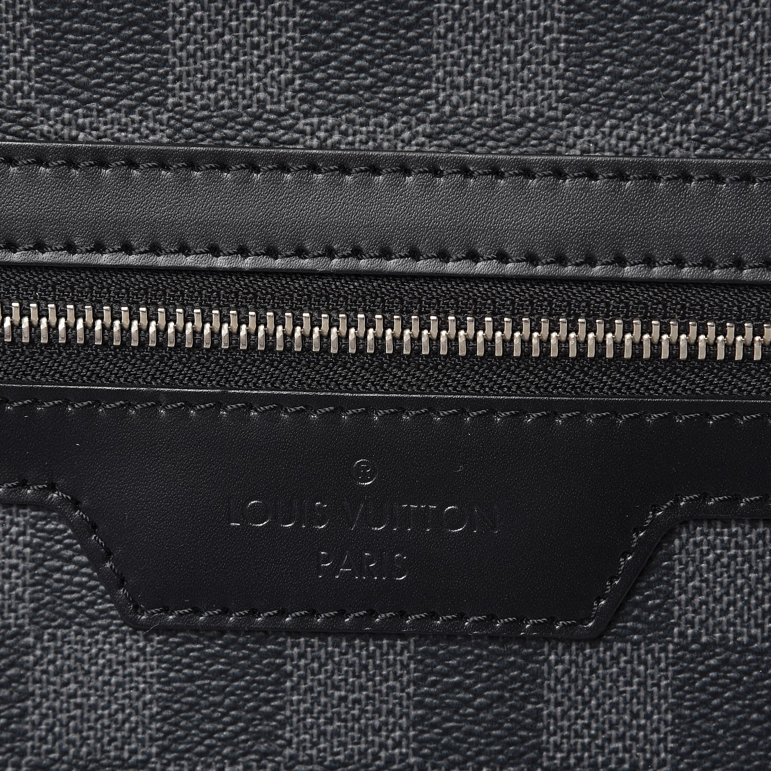 Louis Vuitton Damier Graphite Garment Bag 3 Hangers 7 of 7