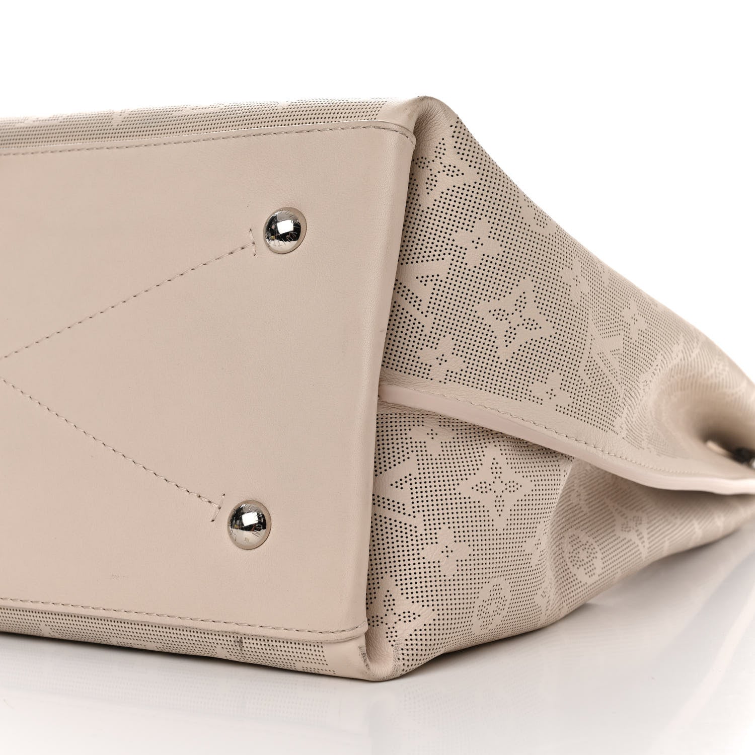 Louis Vuitton Reverse Mahina Carmel Hobo Quartz White 9 of 12