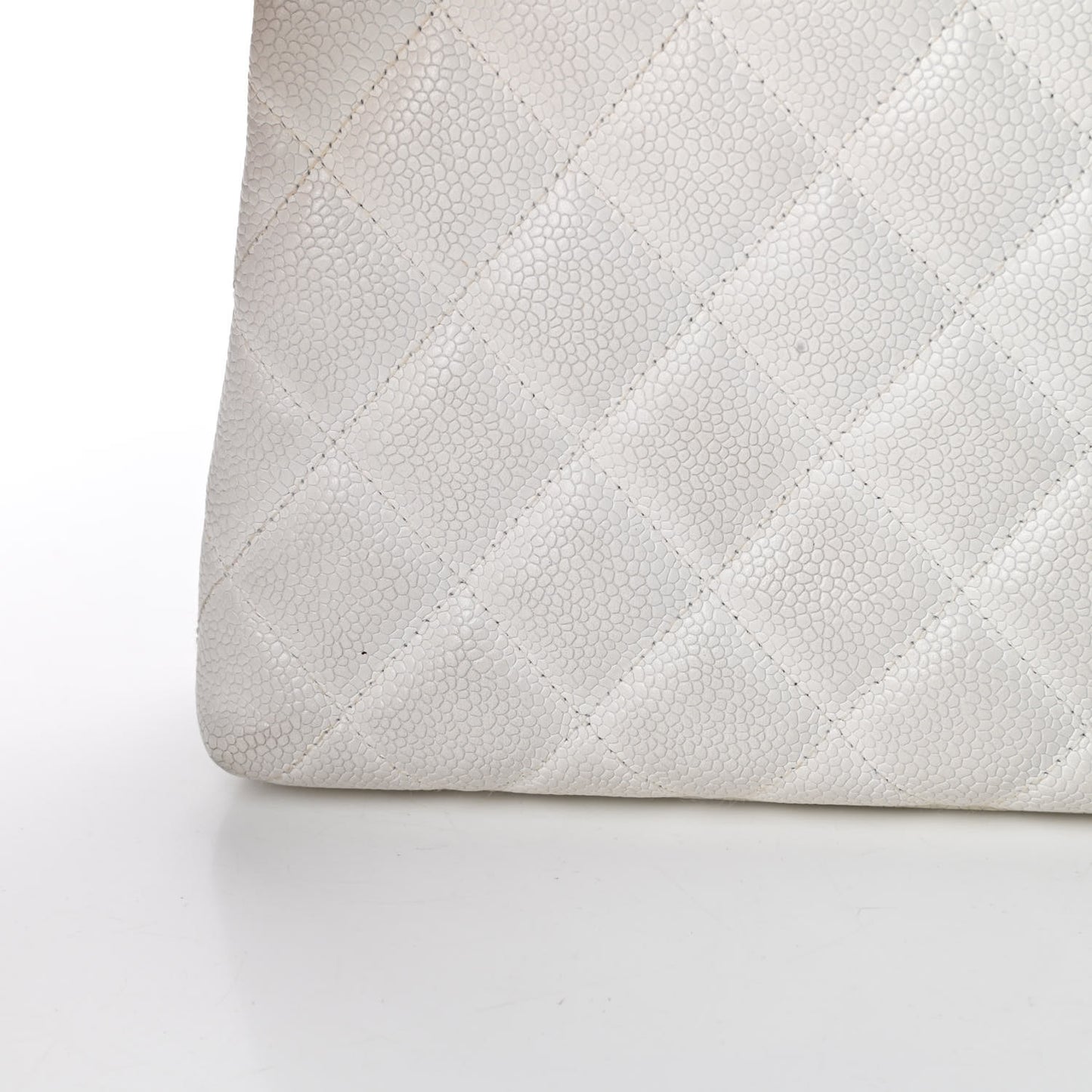Caviar Quilted Kisslock Frame Bag White
