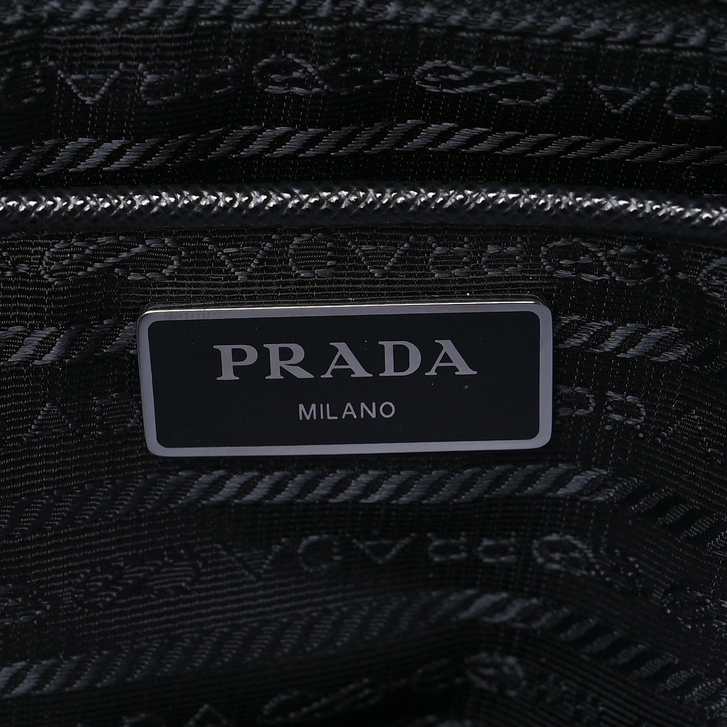 Tessuto Nylon Saffiano Small Vela Messenger Black