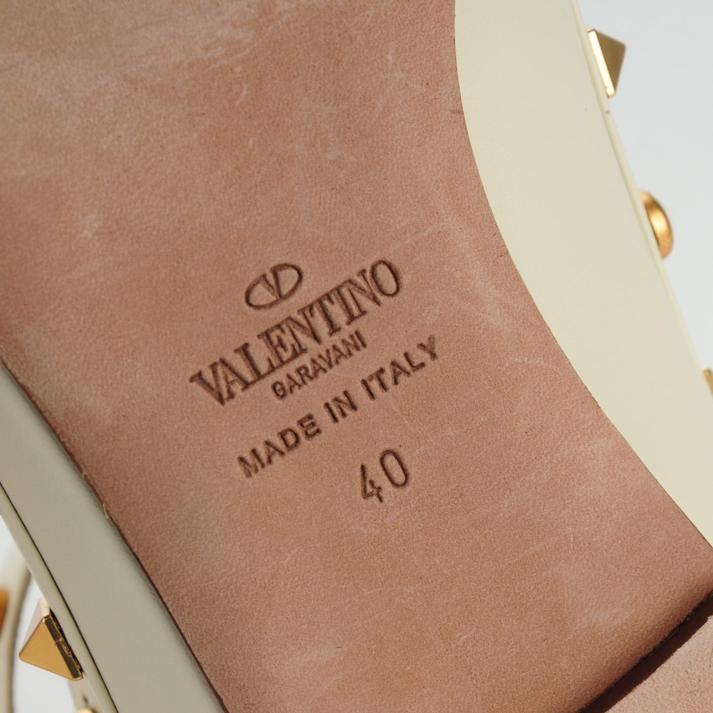 Nappa Rockstud Rolling Cage Ballerina Flats 40 Light Ivory