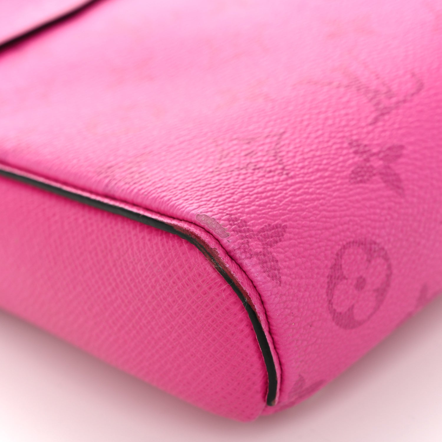 Louis Vuitton Taigarama Outdoor Slingbag Fuchsia 12 of 13
