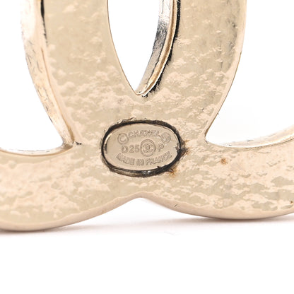 Chanel Metal Resin Bow Striated CC Brooch Gold 3 of 3