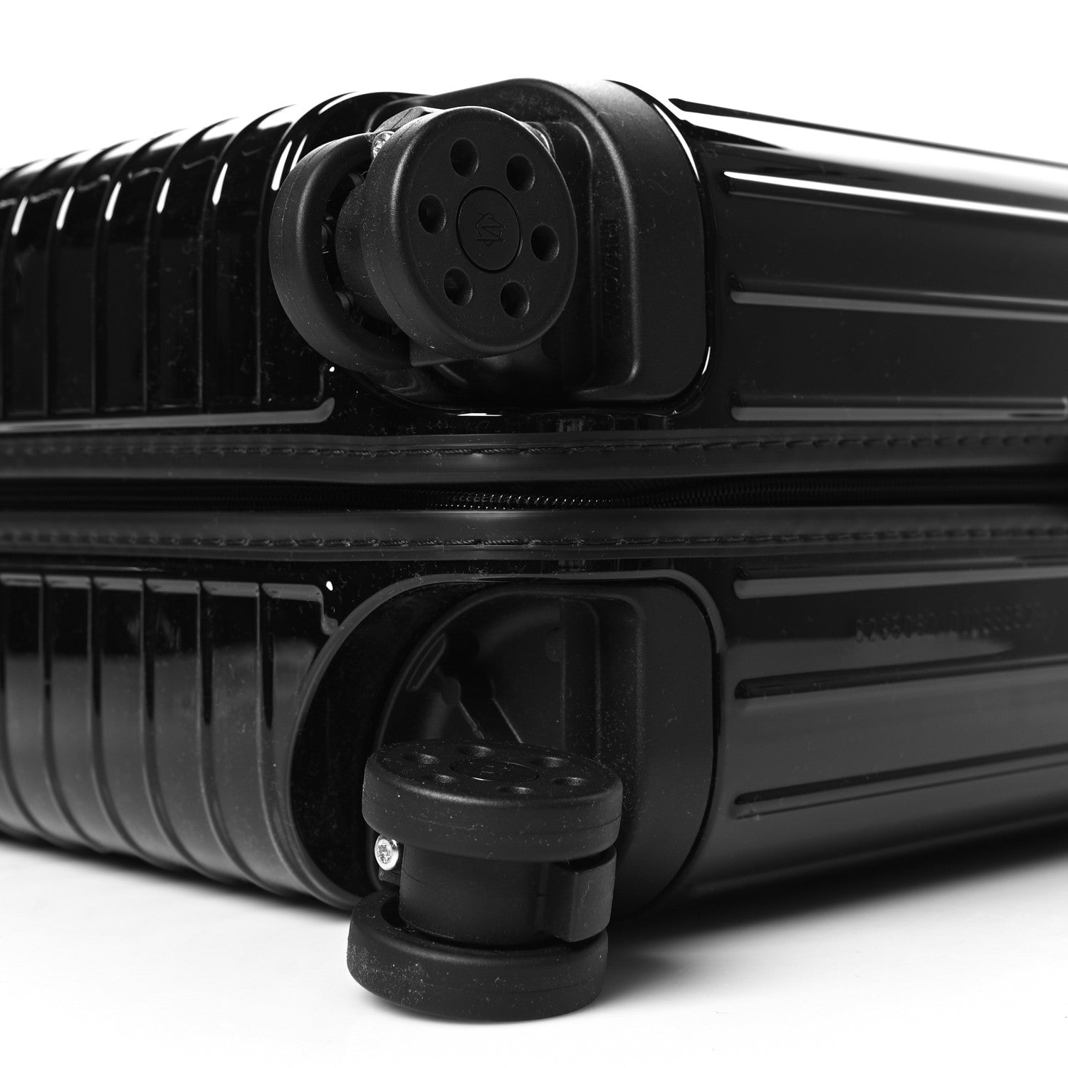 Rimowa Gloss Polycarbonate Essential Lite Cabin U Black 8 of 8