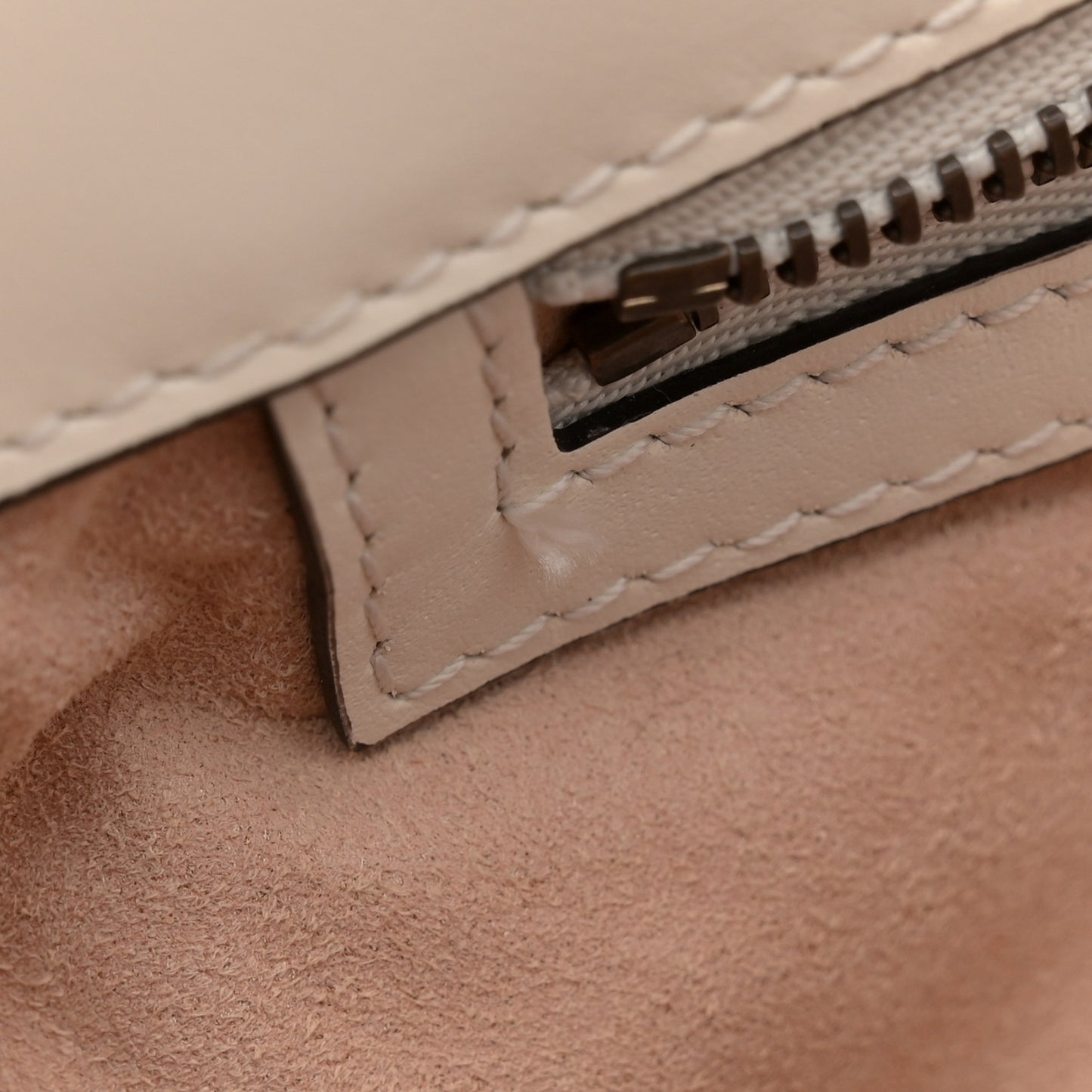 Calfskin Matelasse Small GG Marmont Shoulder Bag White