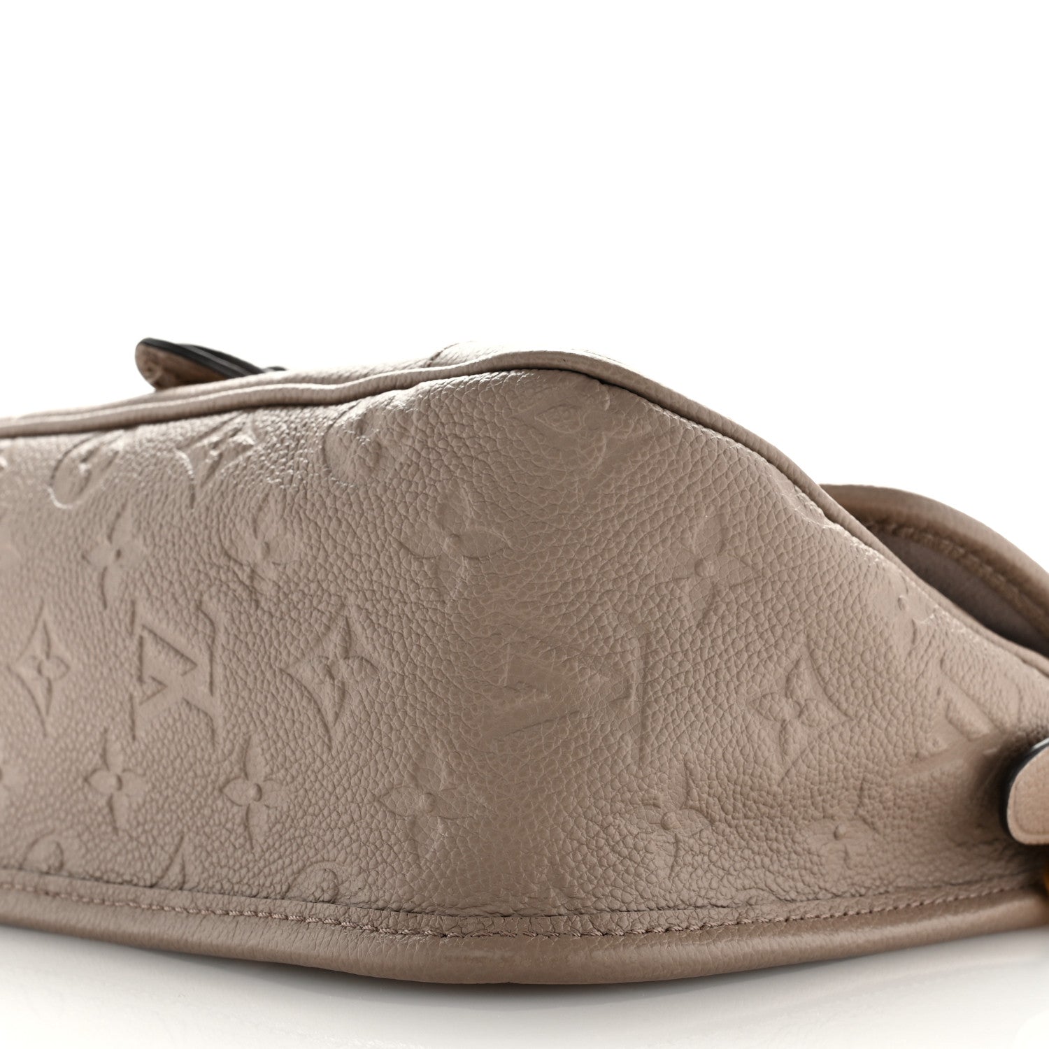 Louis Vuitton Empreinte Monogram Giant Diane Tourterelle Creme 9 of 10