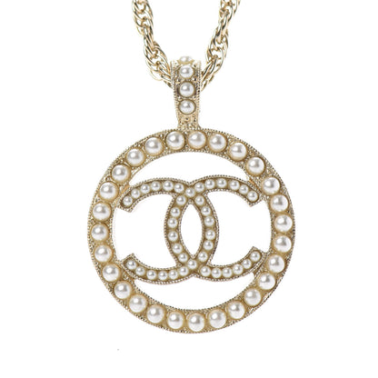 Chanel Pearl CC Round Pendant Necklace Gold 4 of 6