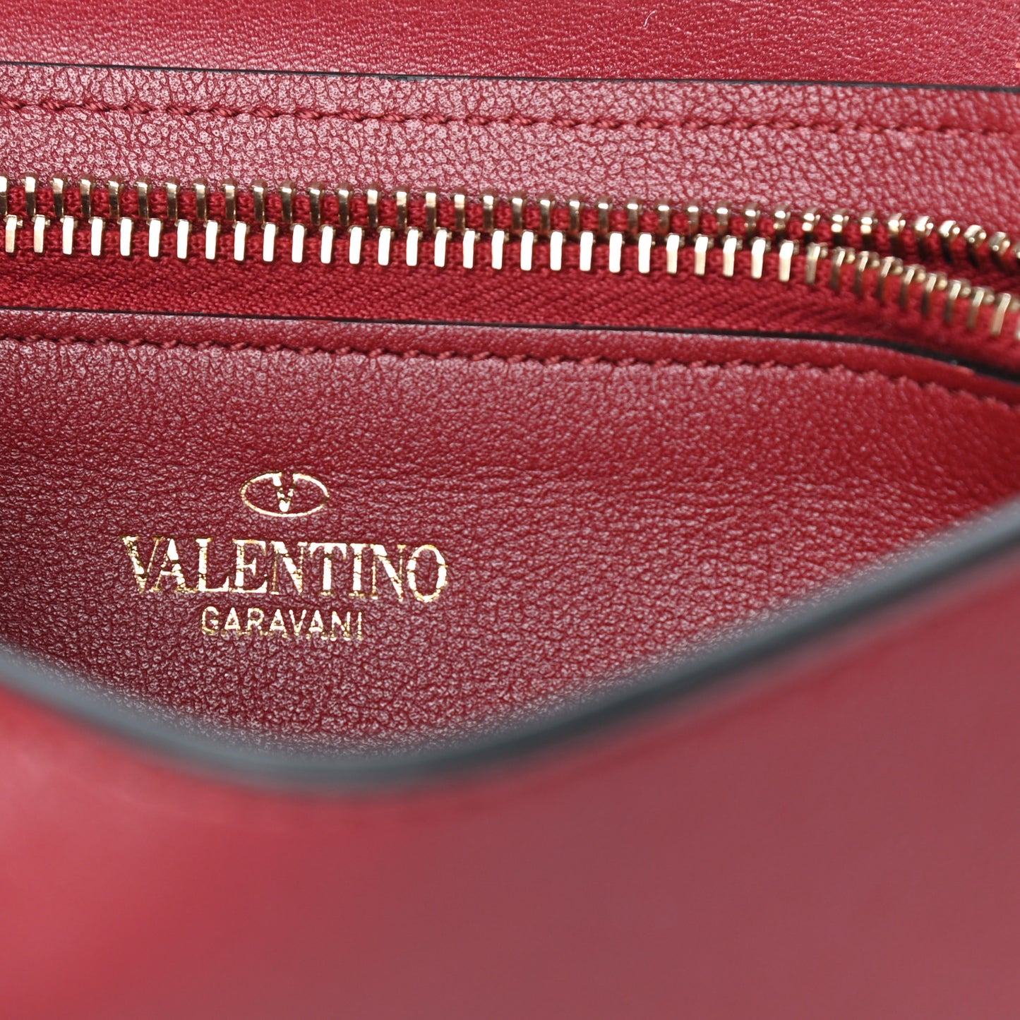 Calfskin Rockstud Phone Case With Chain Rosso Valentino