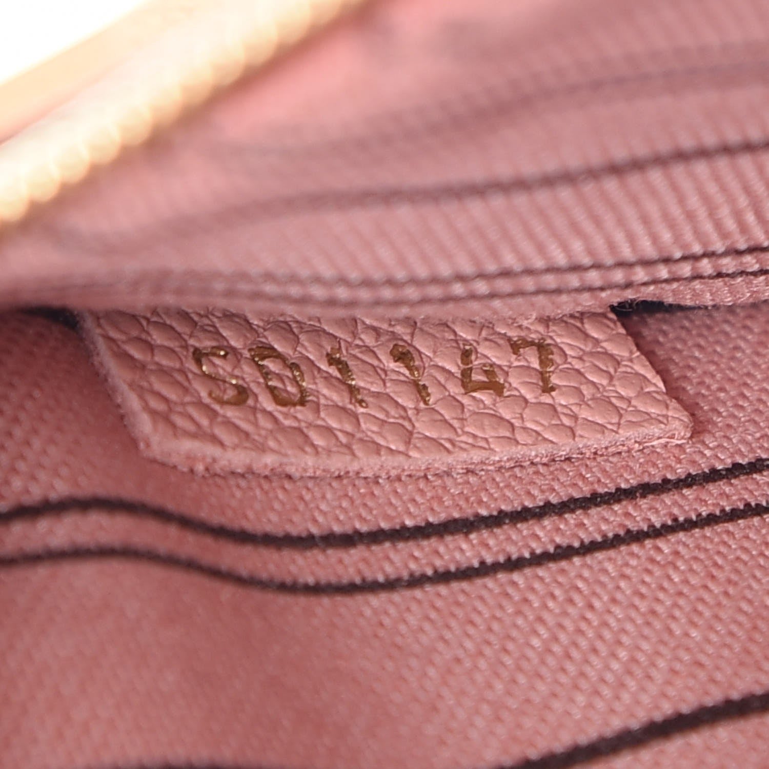 Louis Vuitton Empreinte Pochette Metis Rose Poudre 6 of 9