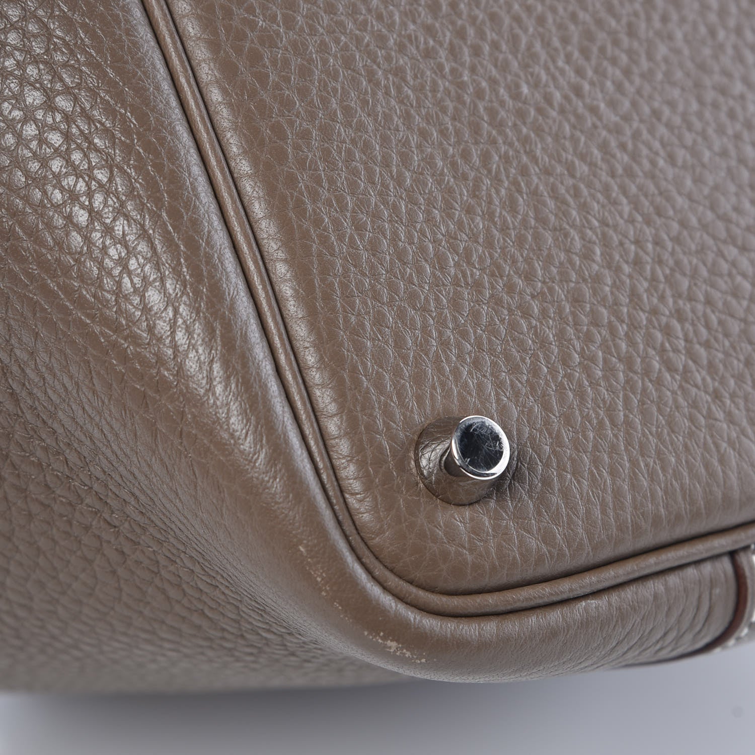 Hermes Taurillon Clemence Picotin Lock 18 PM Etoupe 16 of 17