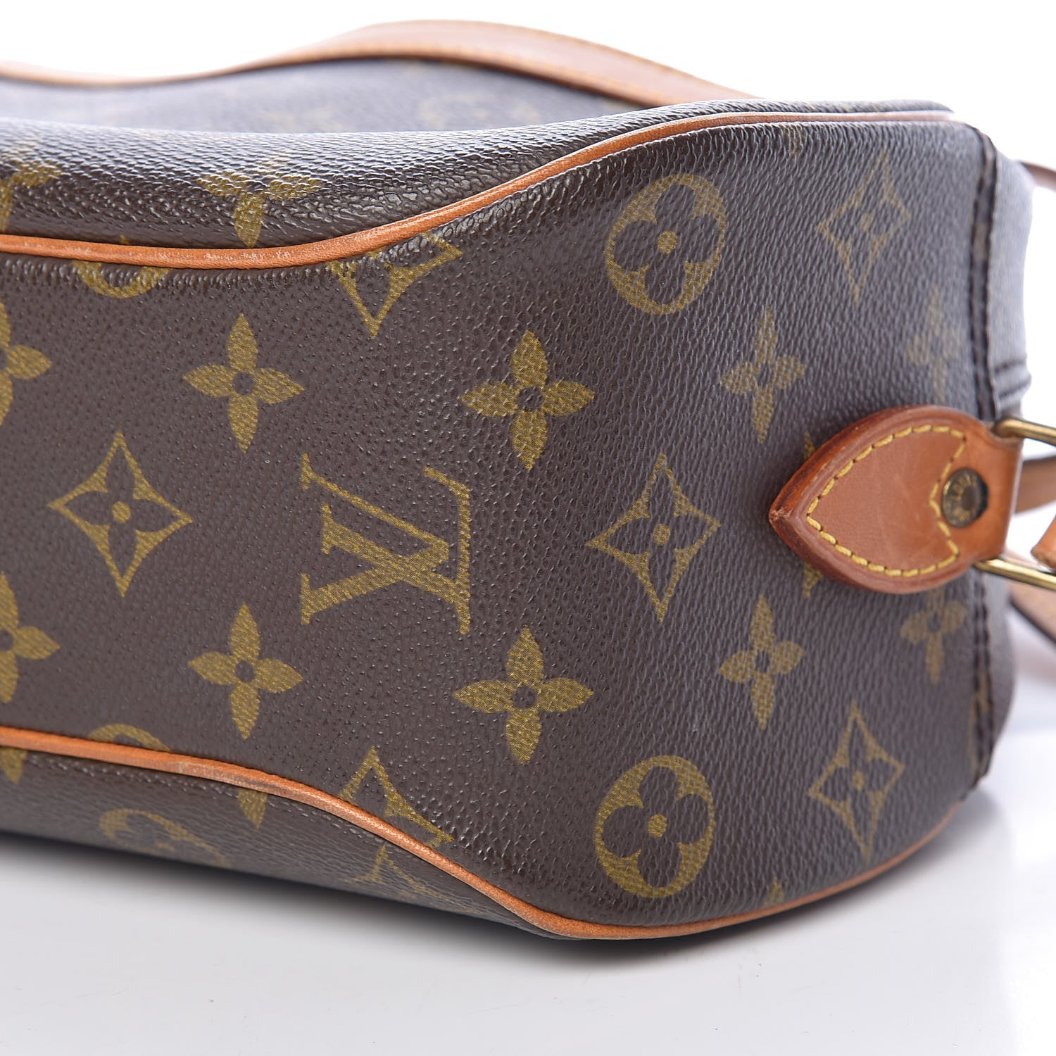 Louis Vuitton Monogram Blois 9 of 20