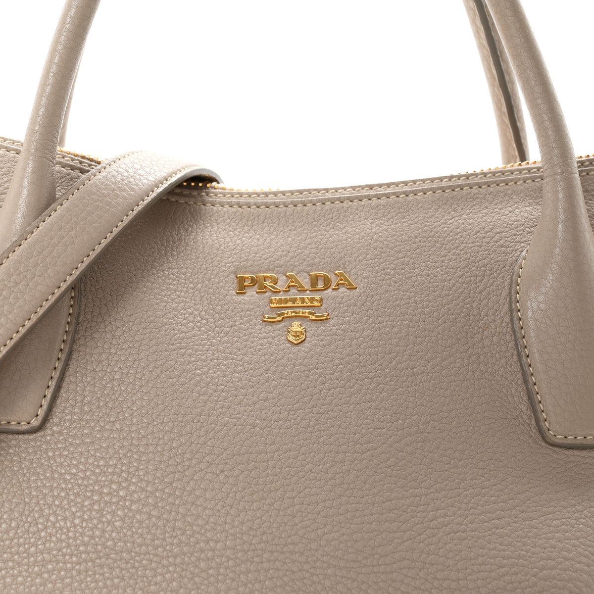Vitello Daino Shoulder Bag Pomice