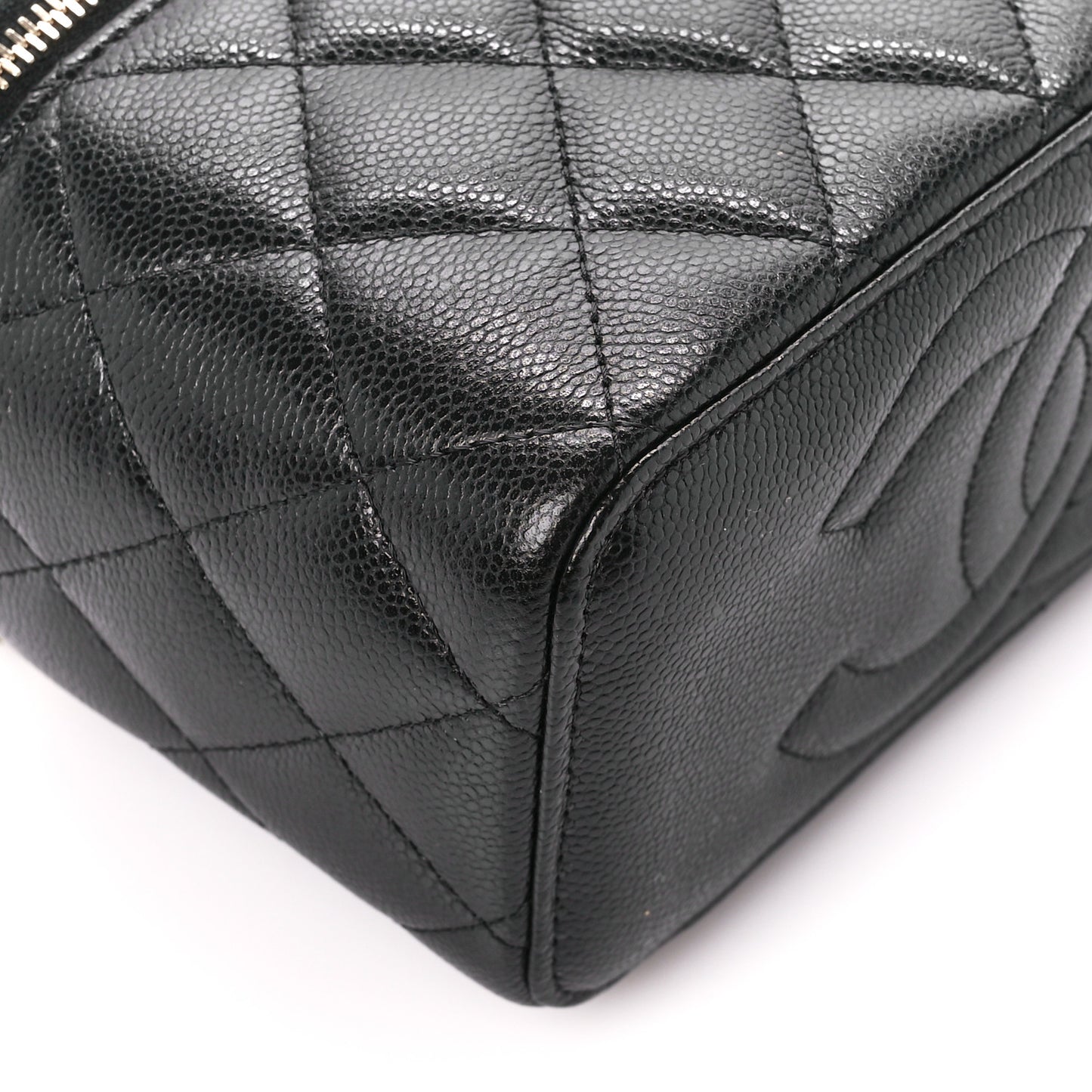 Caviar Quilted Small Vanity Case With Chain Black