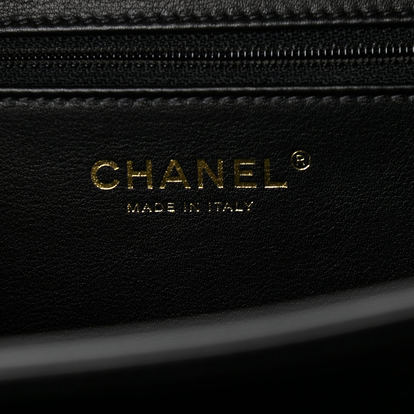 Caviar Quilted Large CC Filigree Vanity Case Black