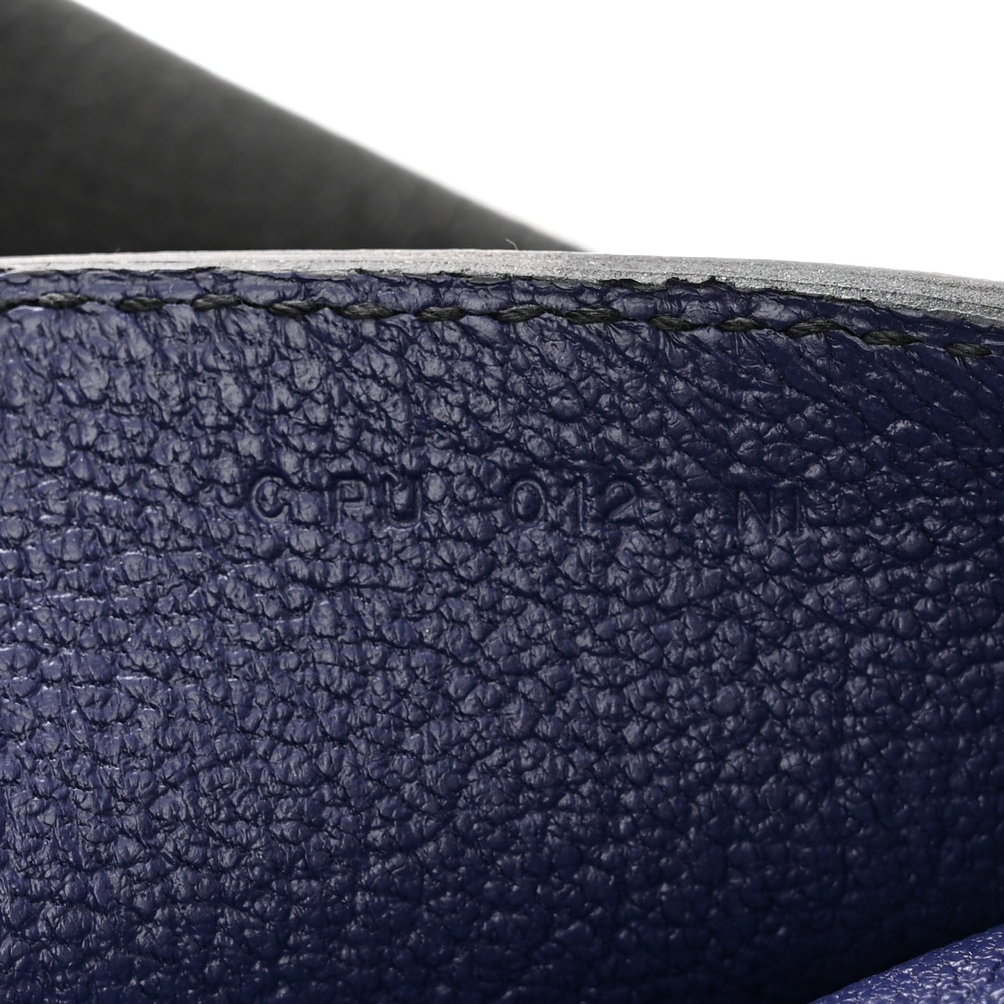 Taurillon Novillo Chain Opli 24 Black Bleu Encre