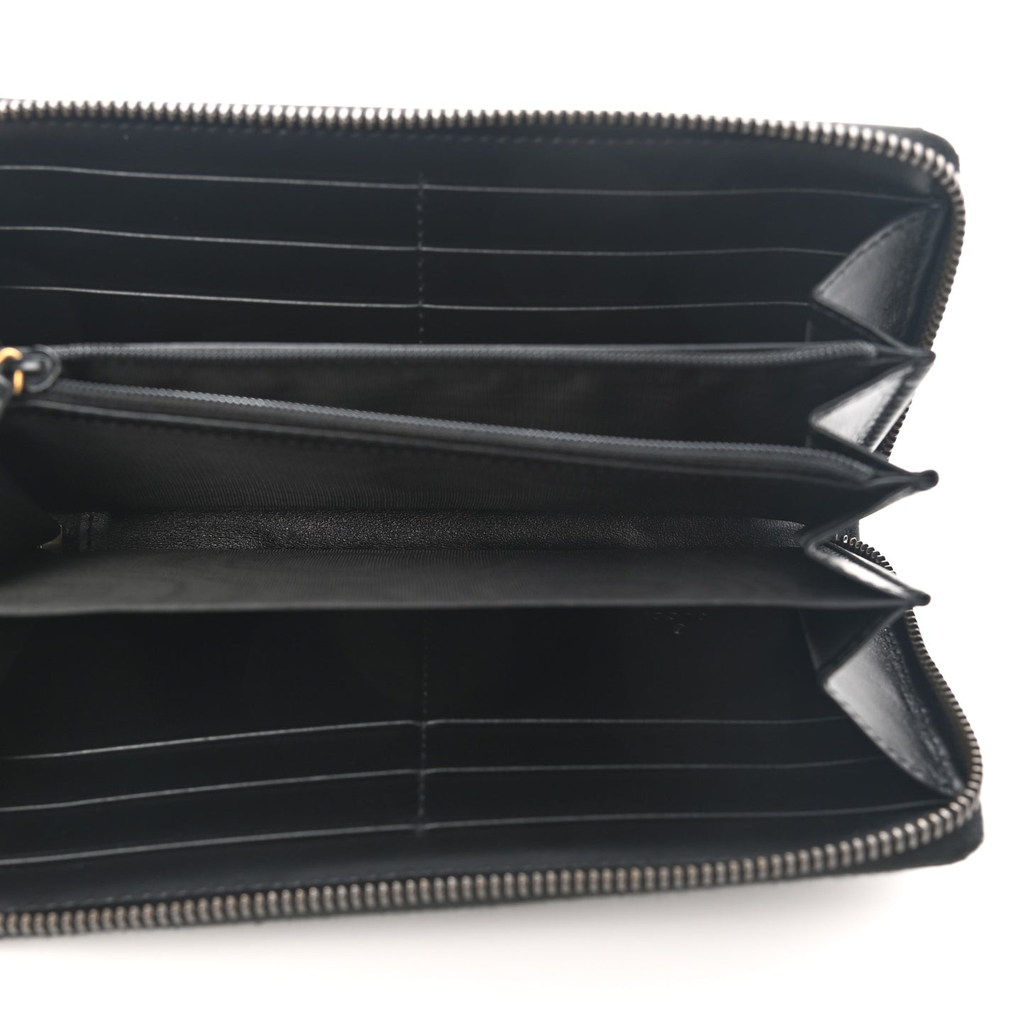 Calfskin Matelasse GG Marmont Zip Around Wallet Black