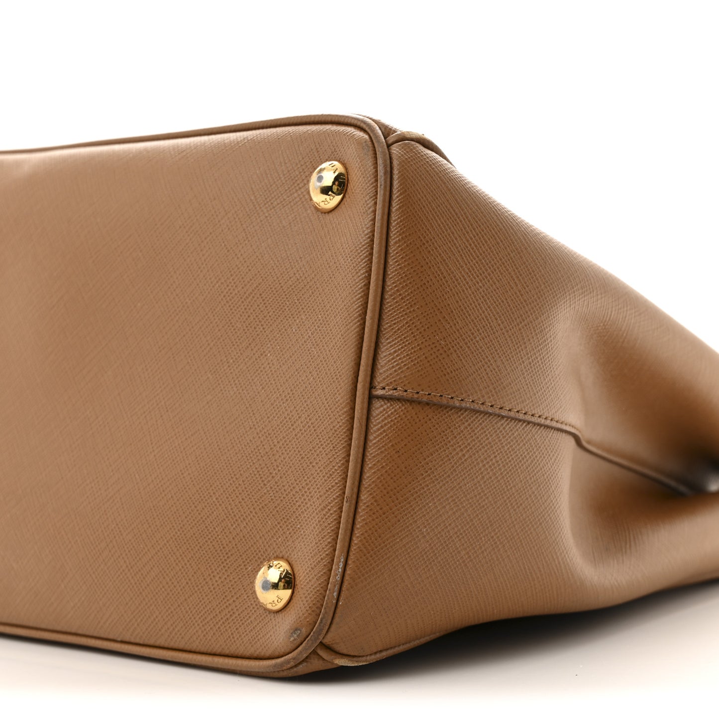 Saffiano Medium Galleria Double Zip Tote Caramel