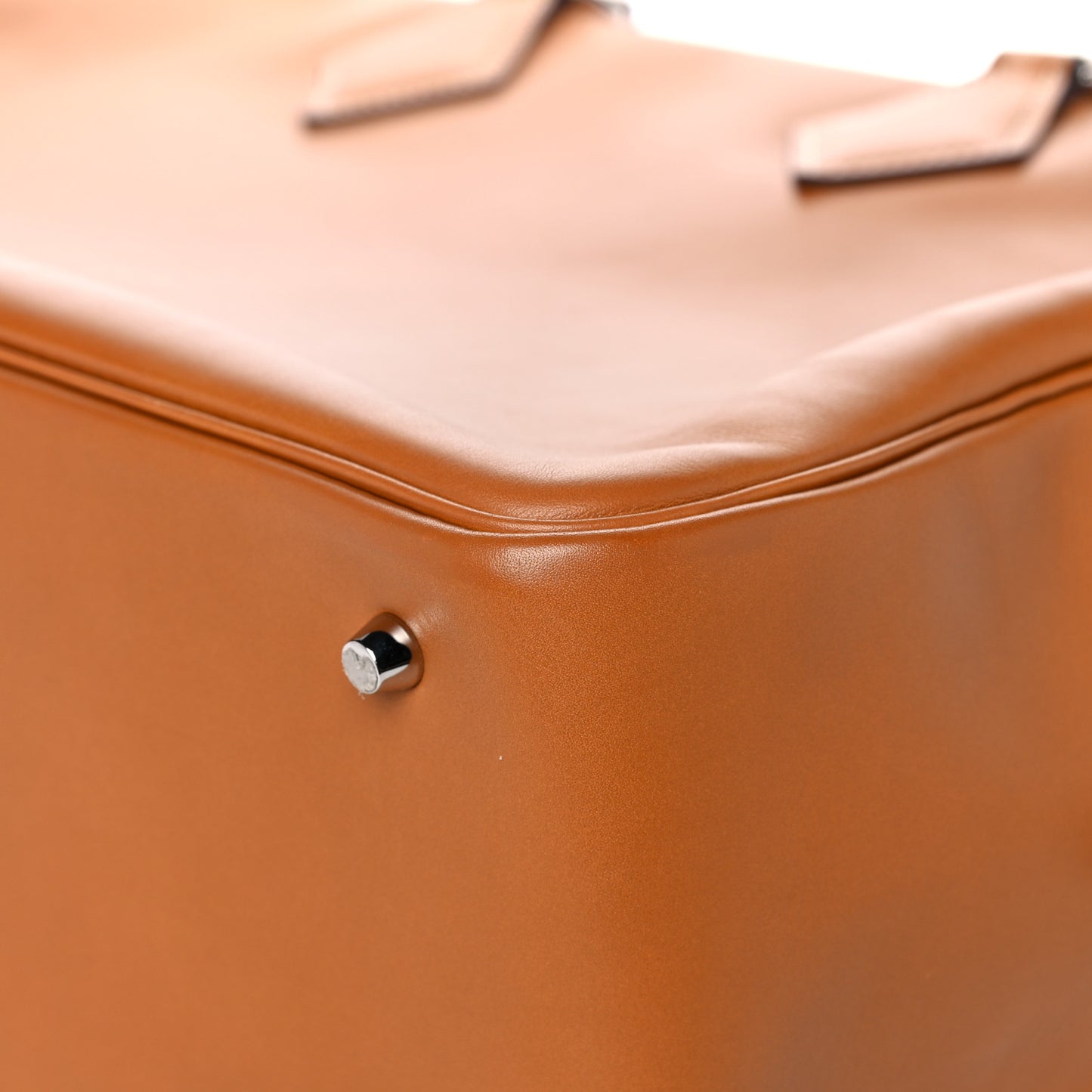 Veau Butler Plume 40 Natural Sable