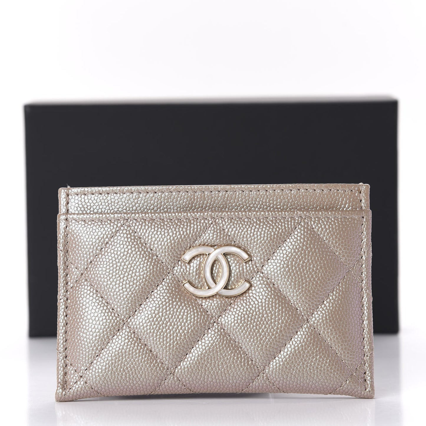 Iridescent Caviar Quilted Card Holder Beige