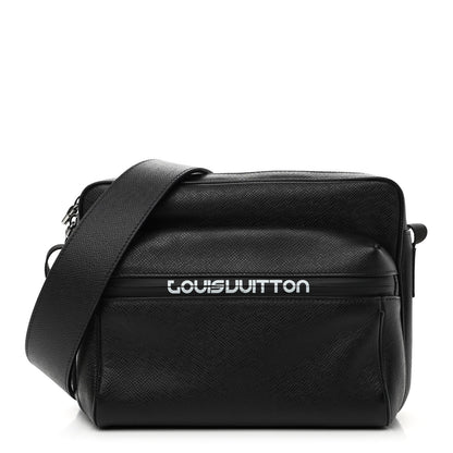 Louis Vuitton Taiga Outdoor Messenger PM Black 1 of 10