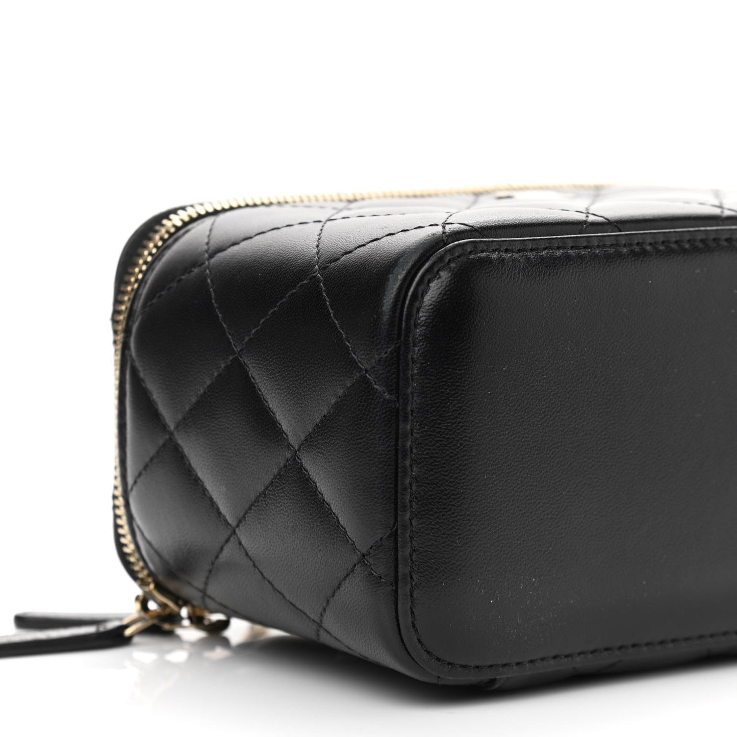 Lambskin Quilted Small Vanity Case With Chain Black