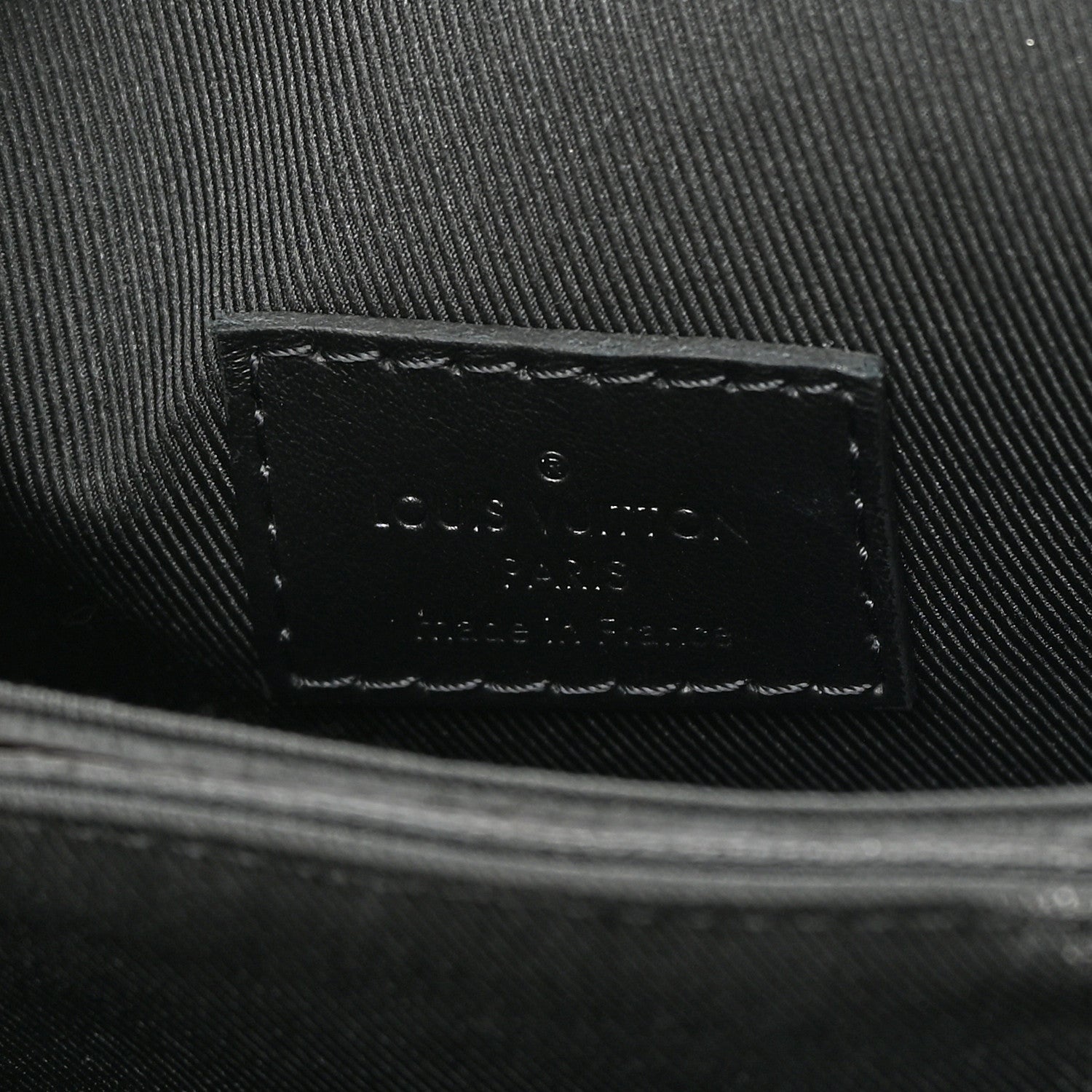 Louis Vuitton Monogram S Lock Vertical Wearable Wallet 6 of 12