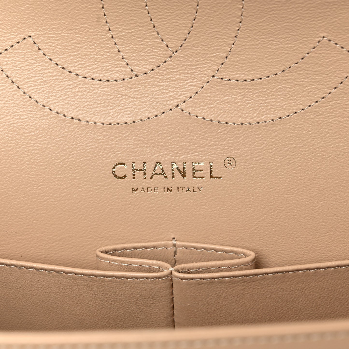 Caviar Quilted Jumbo Double Flap Beige Clair