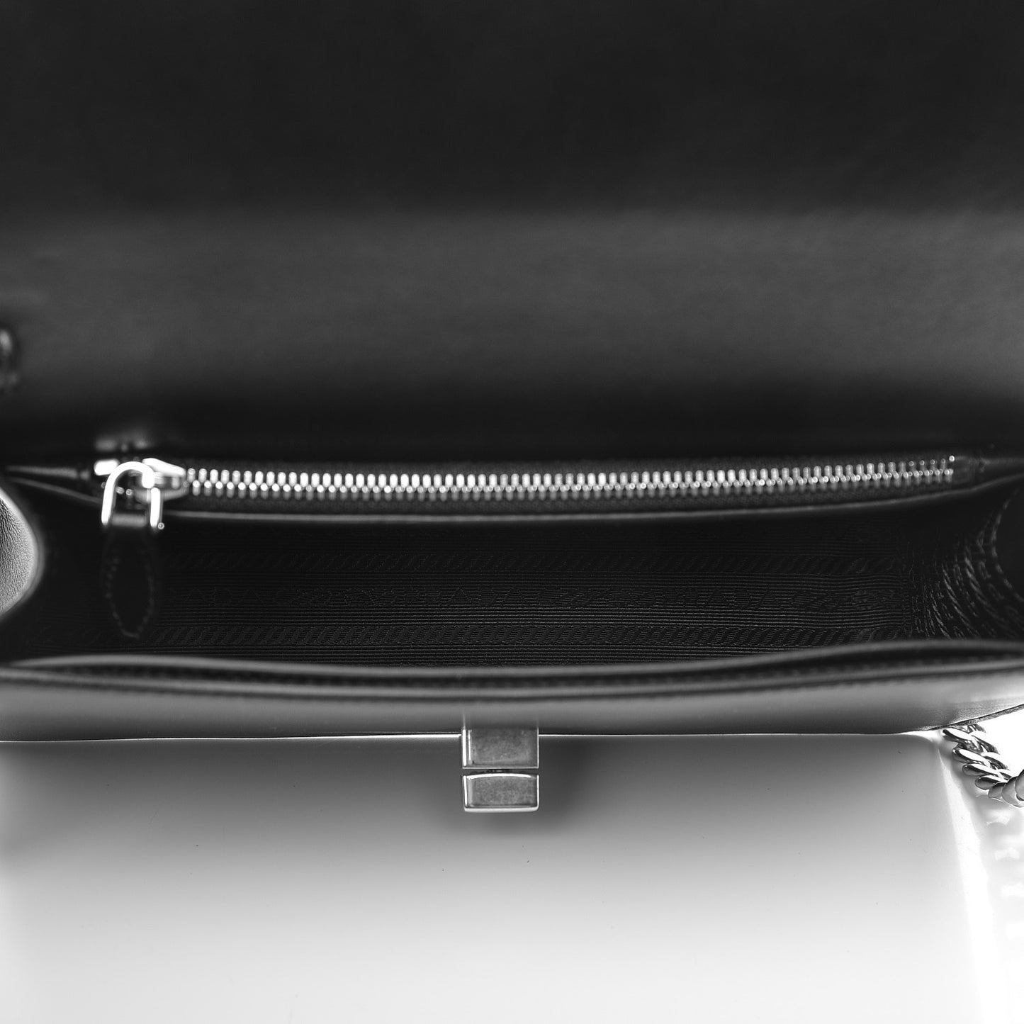Soft Calf Logo Crossbody Nero Black