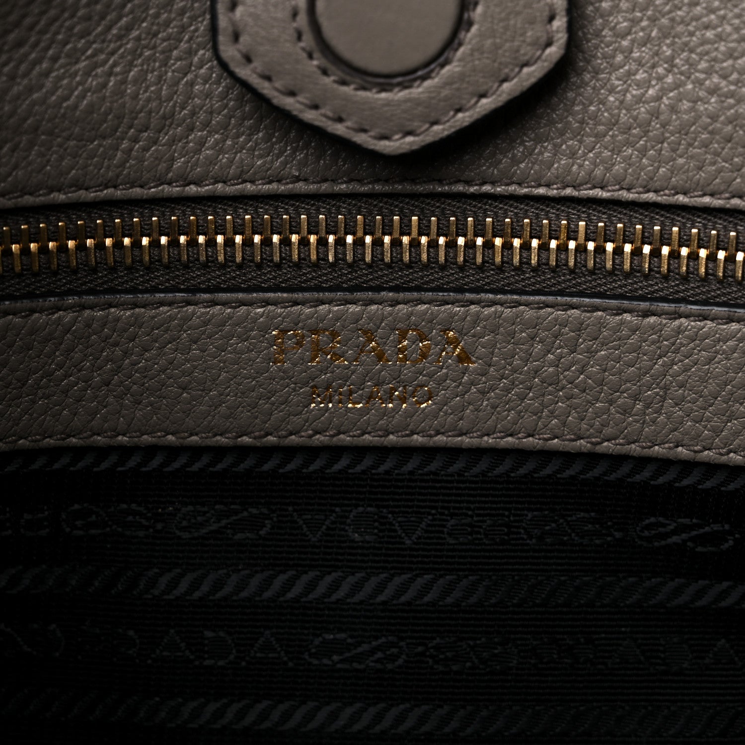 Prada Vitello Daino Messenger Hobo Argilla 5 of 10